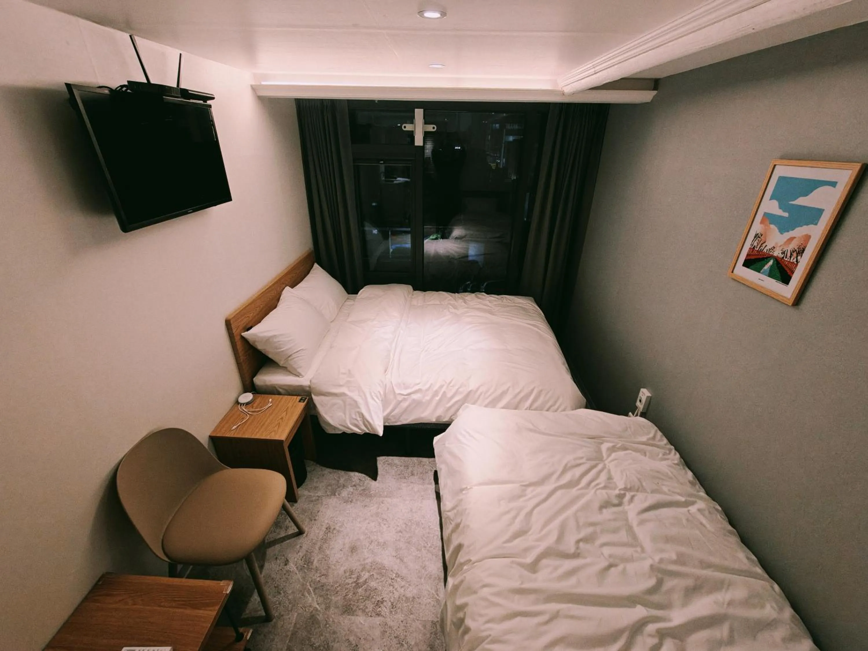L hostel