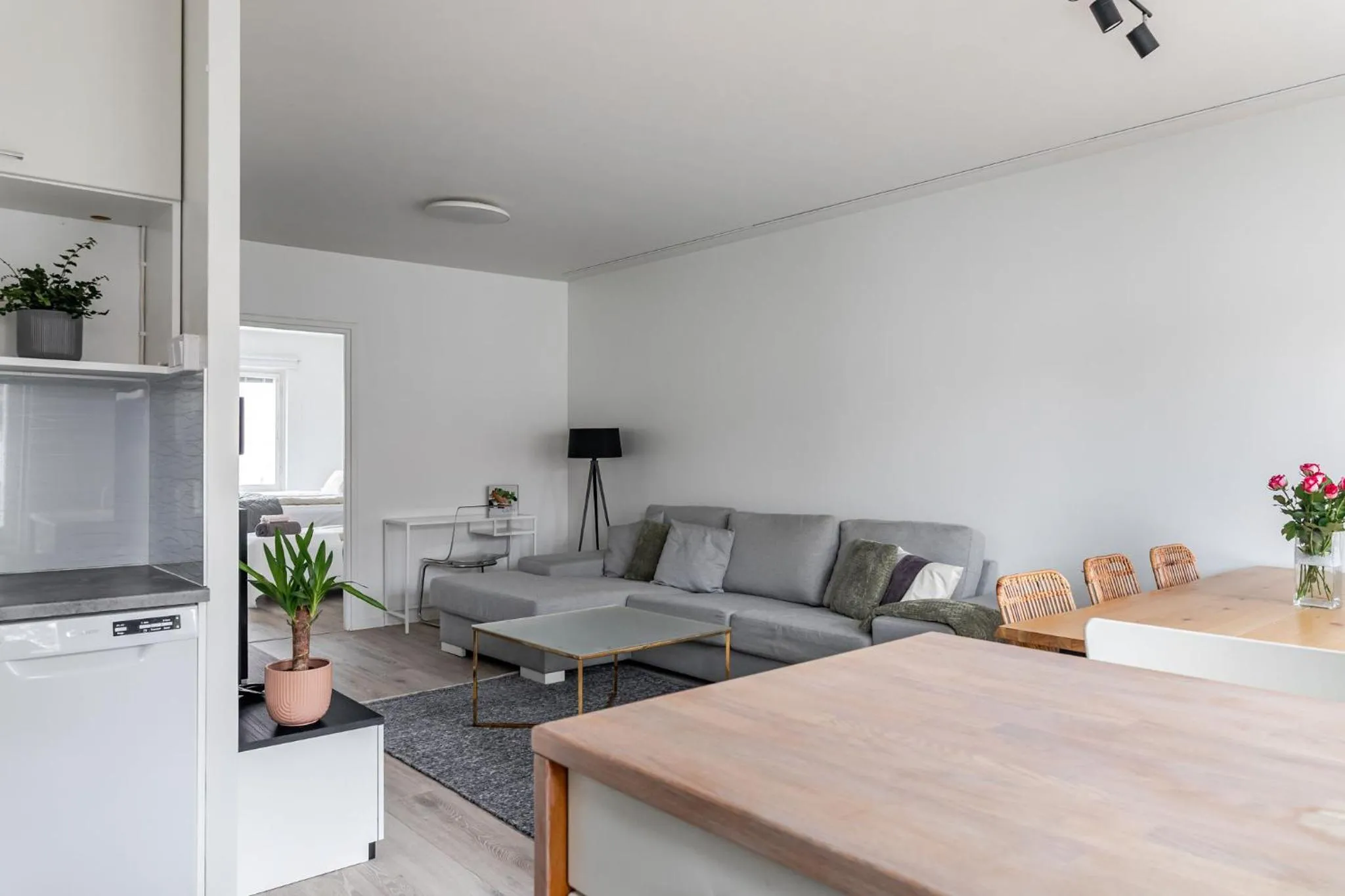 Kitchen or kitchenette in 2BR Apartment near Harbor and Center with Free Parking