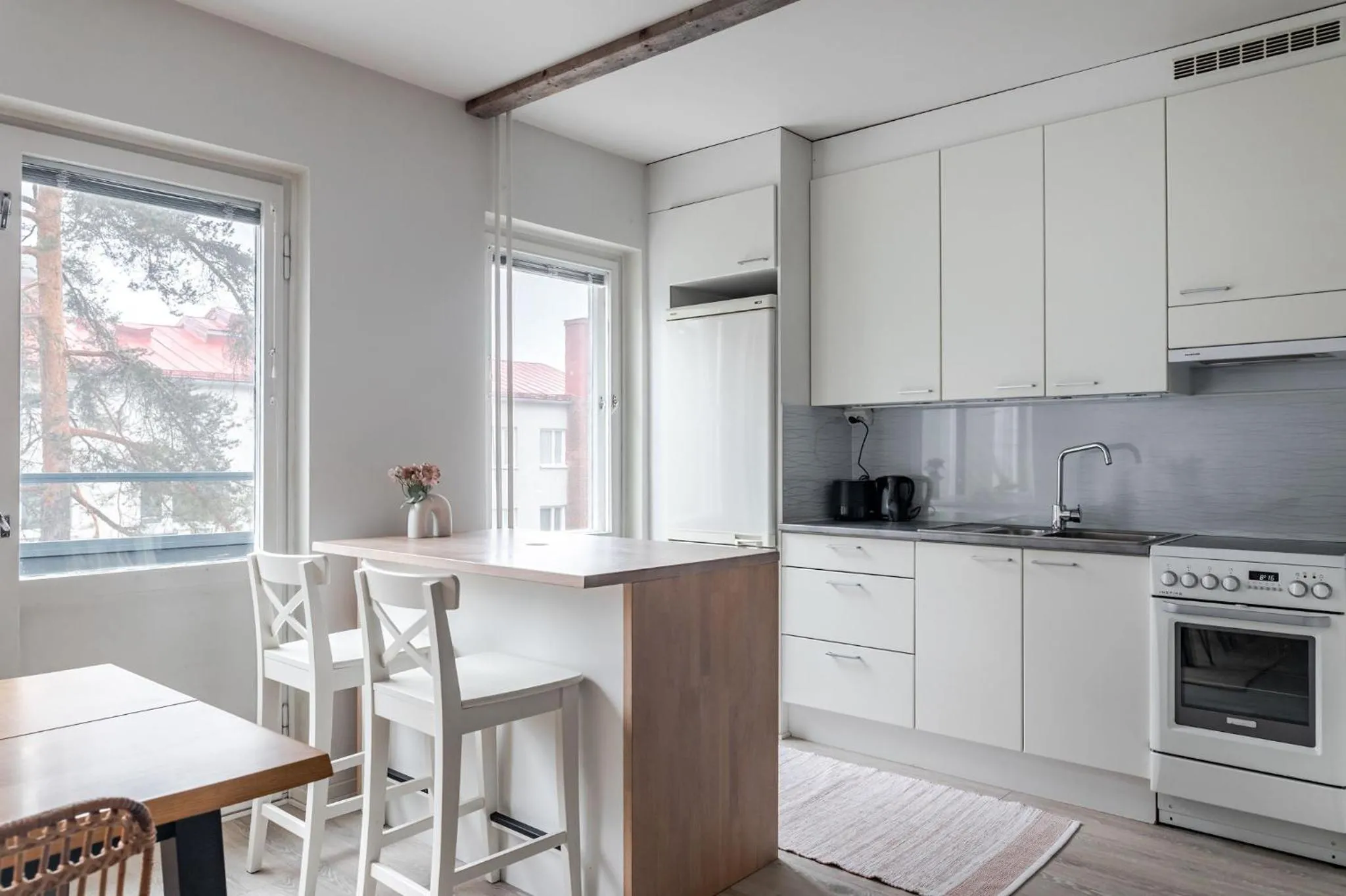 Kitchen or kitchenette in 2BR Apartment near Harbor and Center with Free Parking