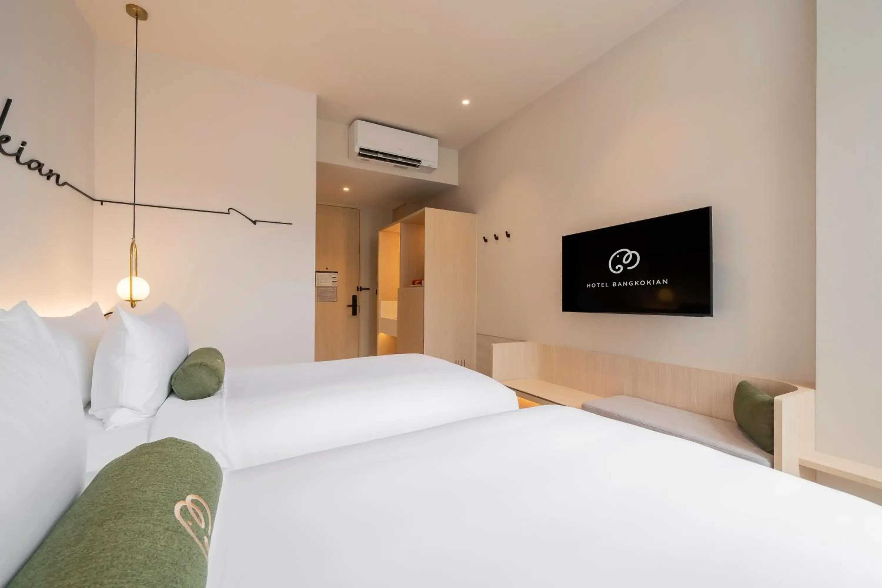 Park View in Hotel Bangkokian Park View in Hotel Bangkokian