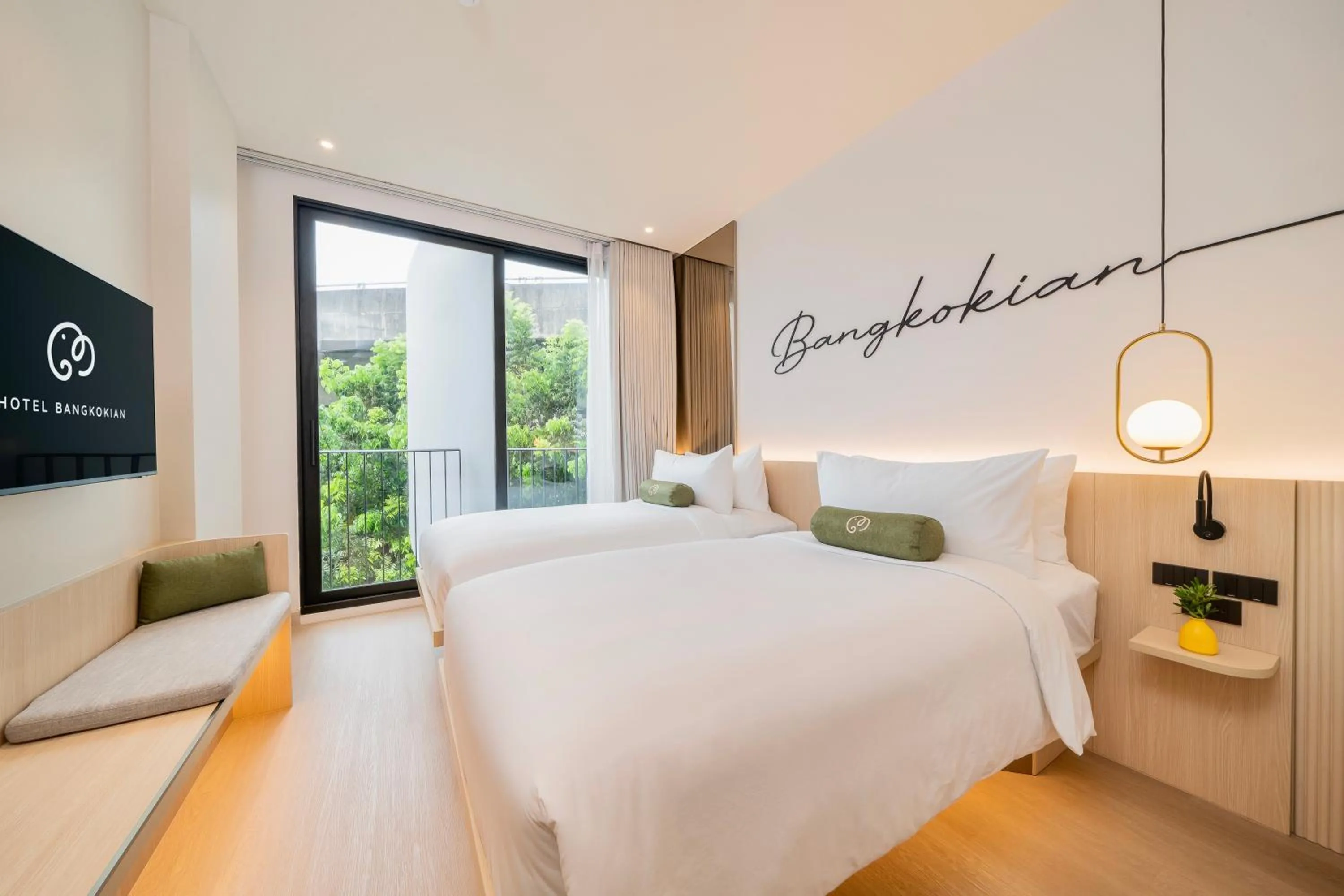 Bedroom, Bed in Hotel Bangkokian