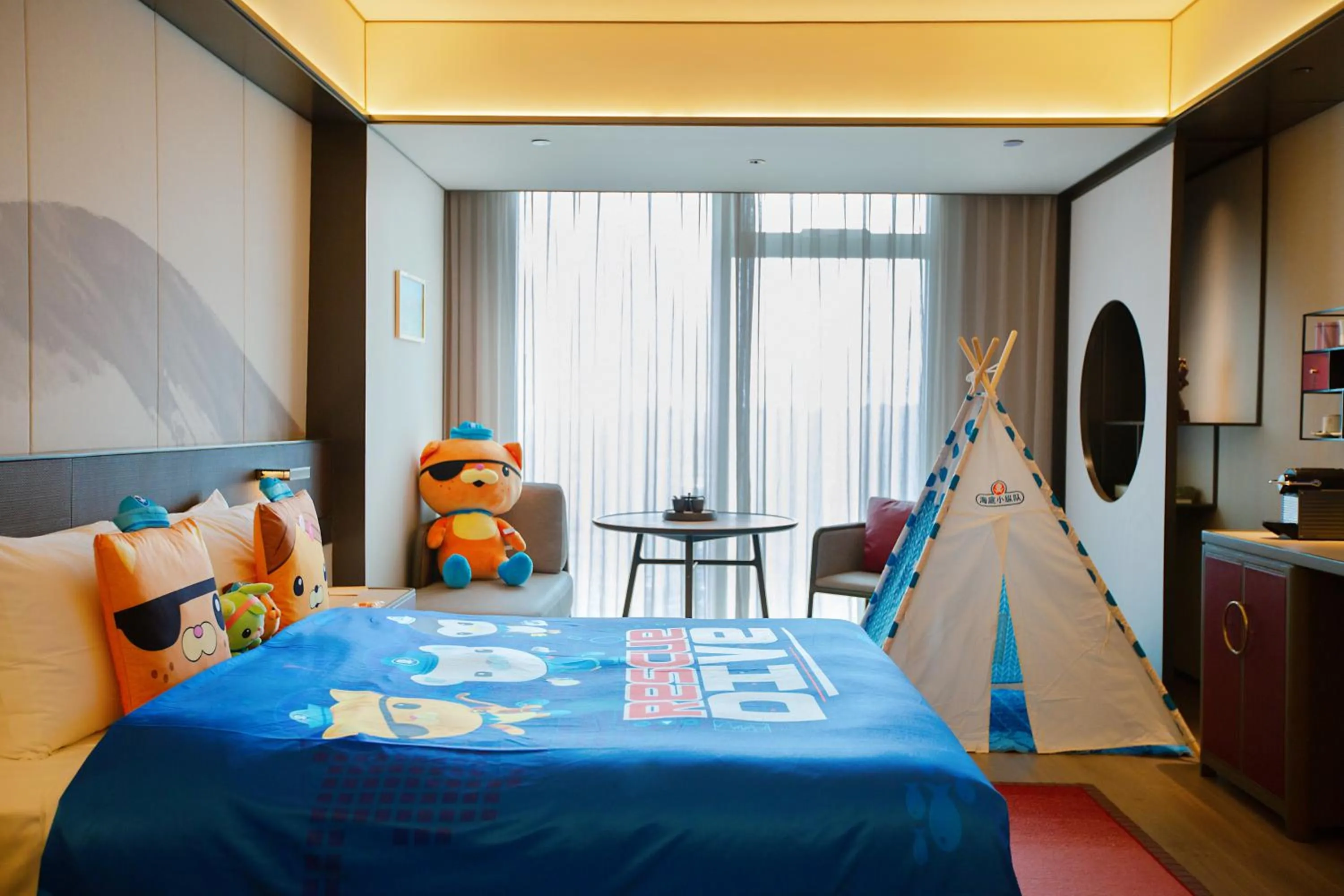 Photo of the whole room, Bed in JOYA Hangzhou Qianjiang New Town