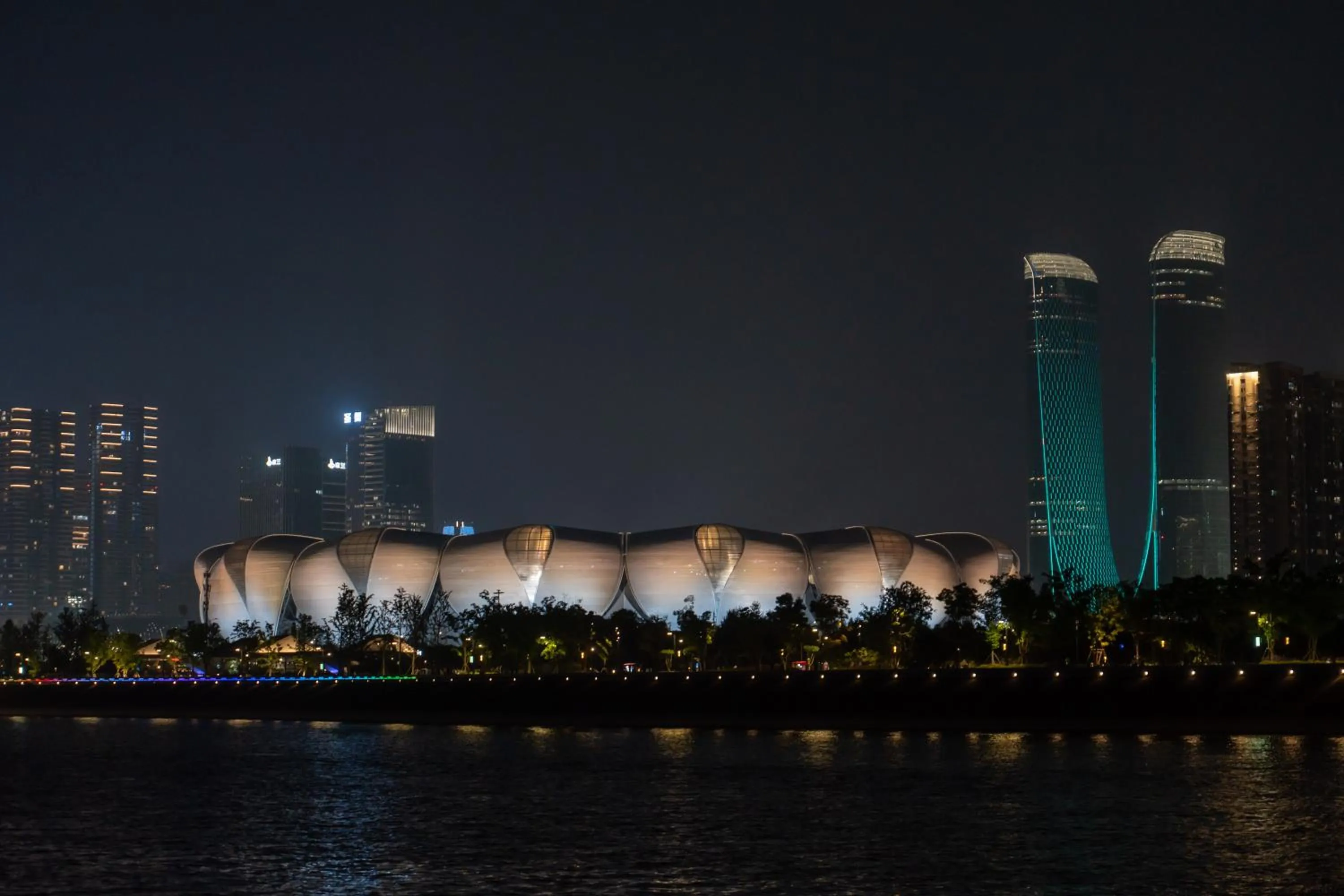 Night in JOYA Hangzhou Qianjiang New Town