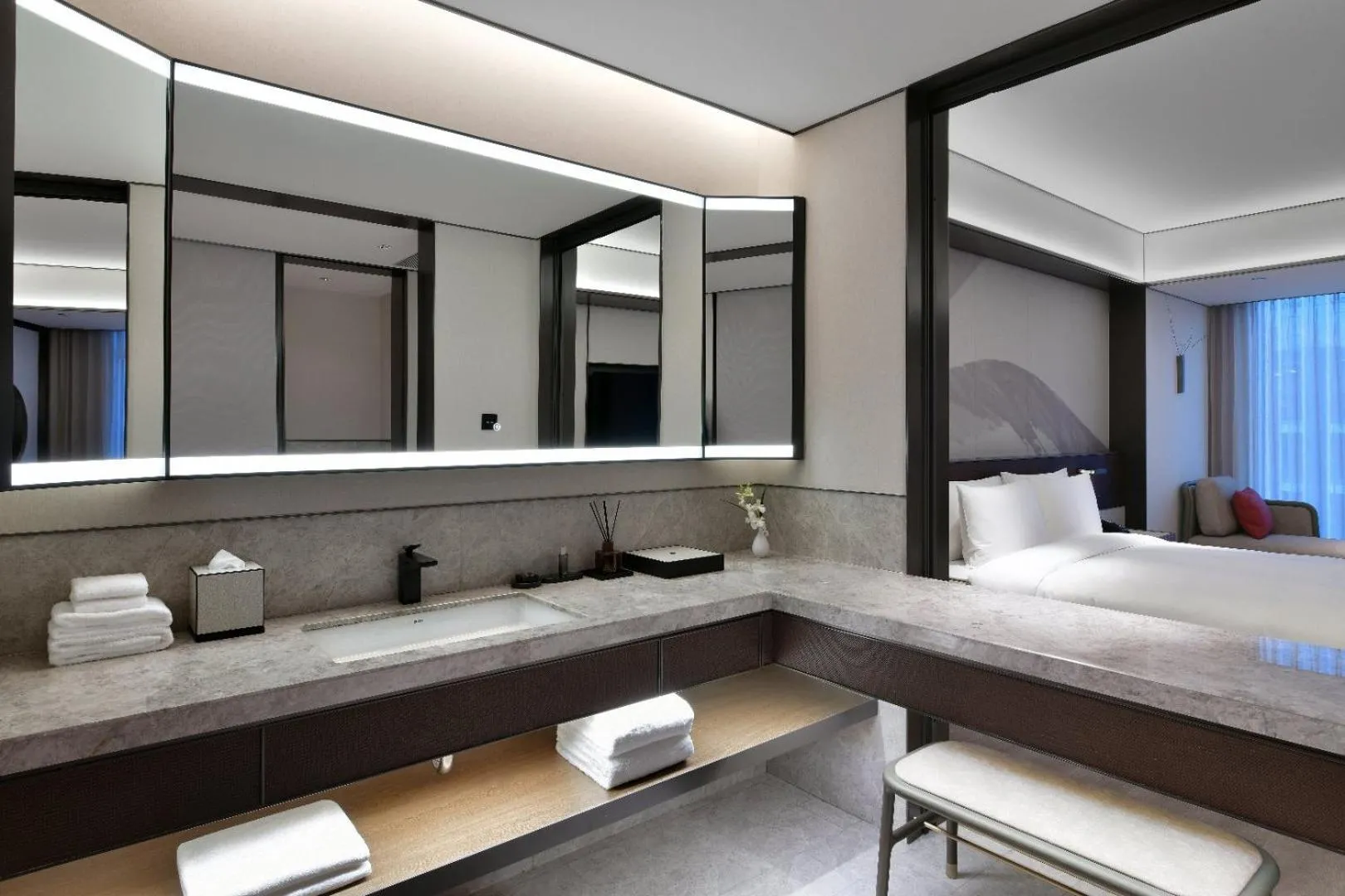 Bathroom, Bed in JOYA Hangzhou Qianjiang New Town