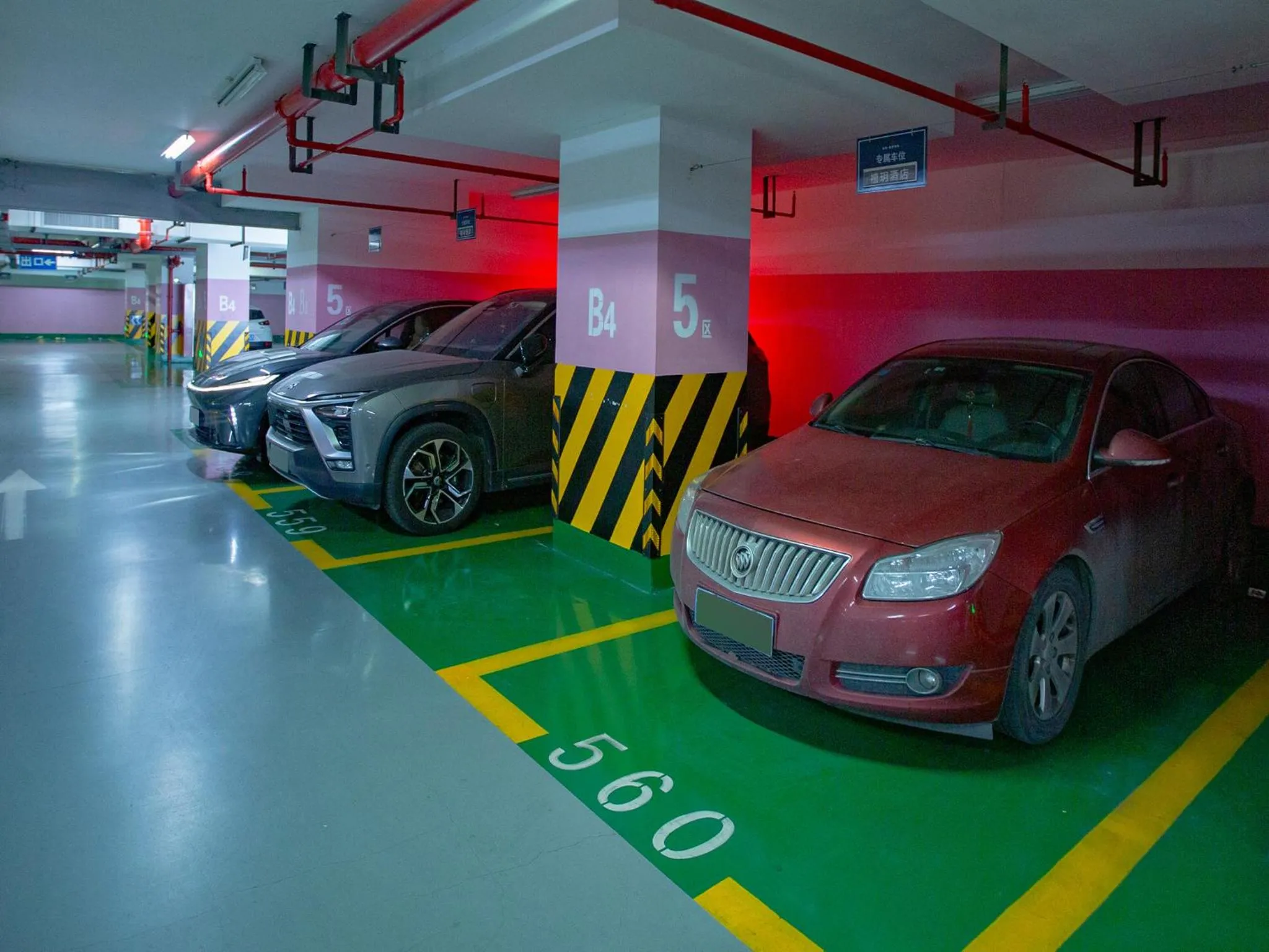 Parking in JOYA Hangzhou Qianjiang New Town