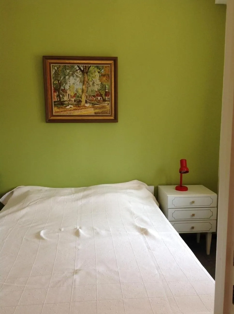 Bed in Apartment Descamps