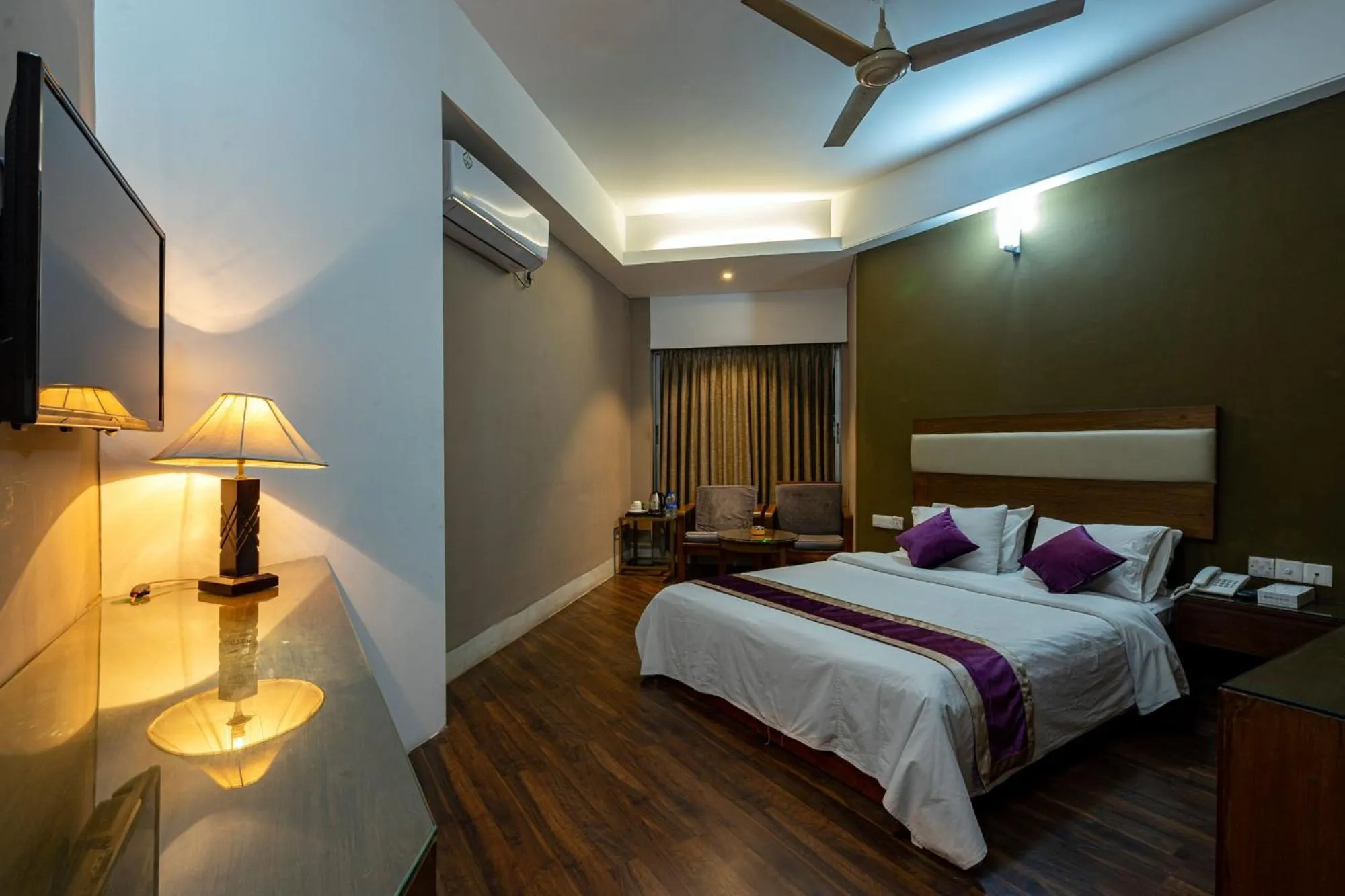 Bed in Hotel Ashrafee