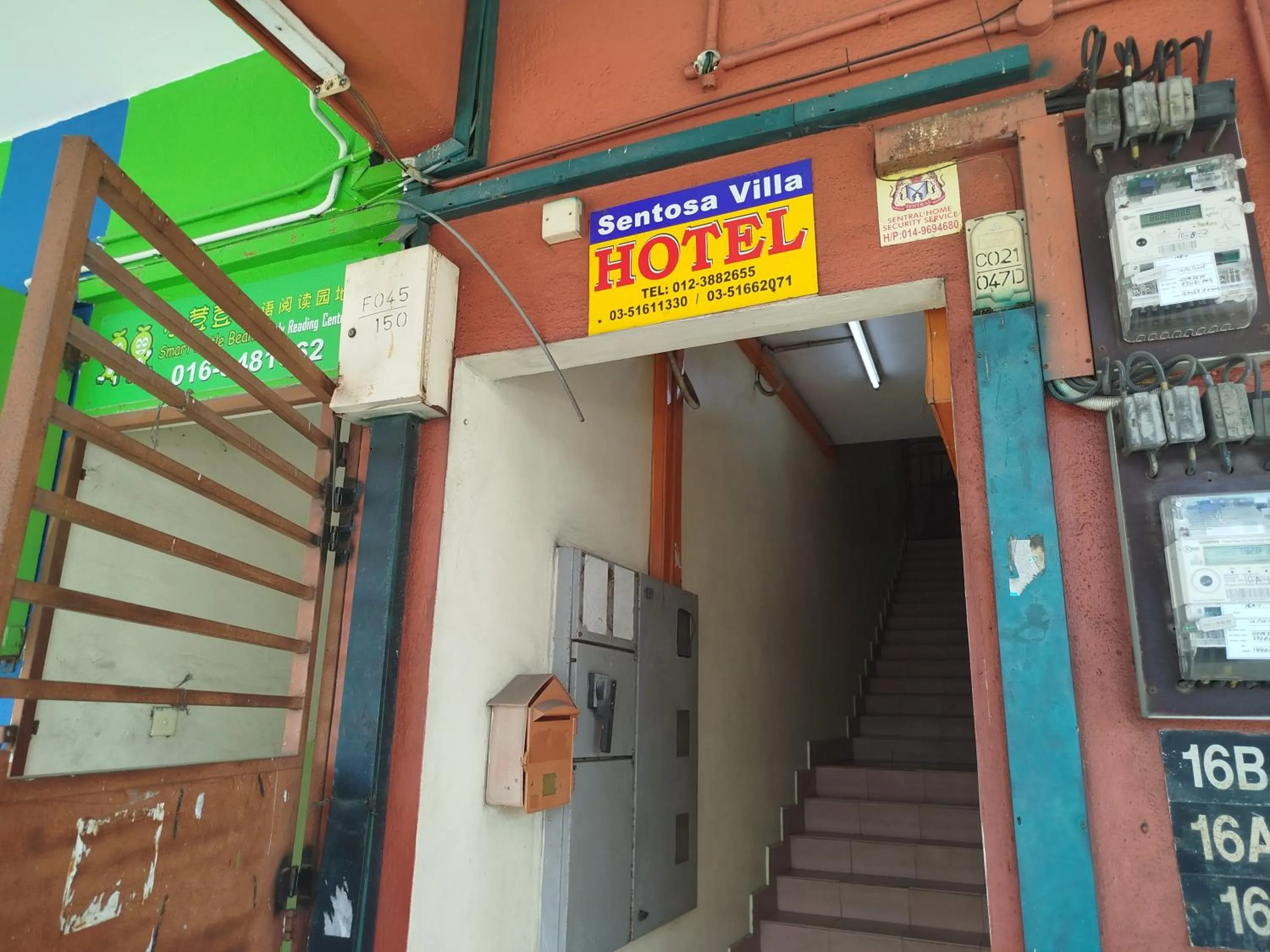 Facade/entrance in Sentosa Villa Hotel