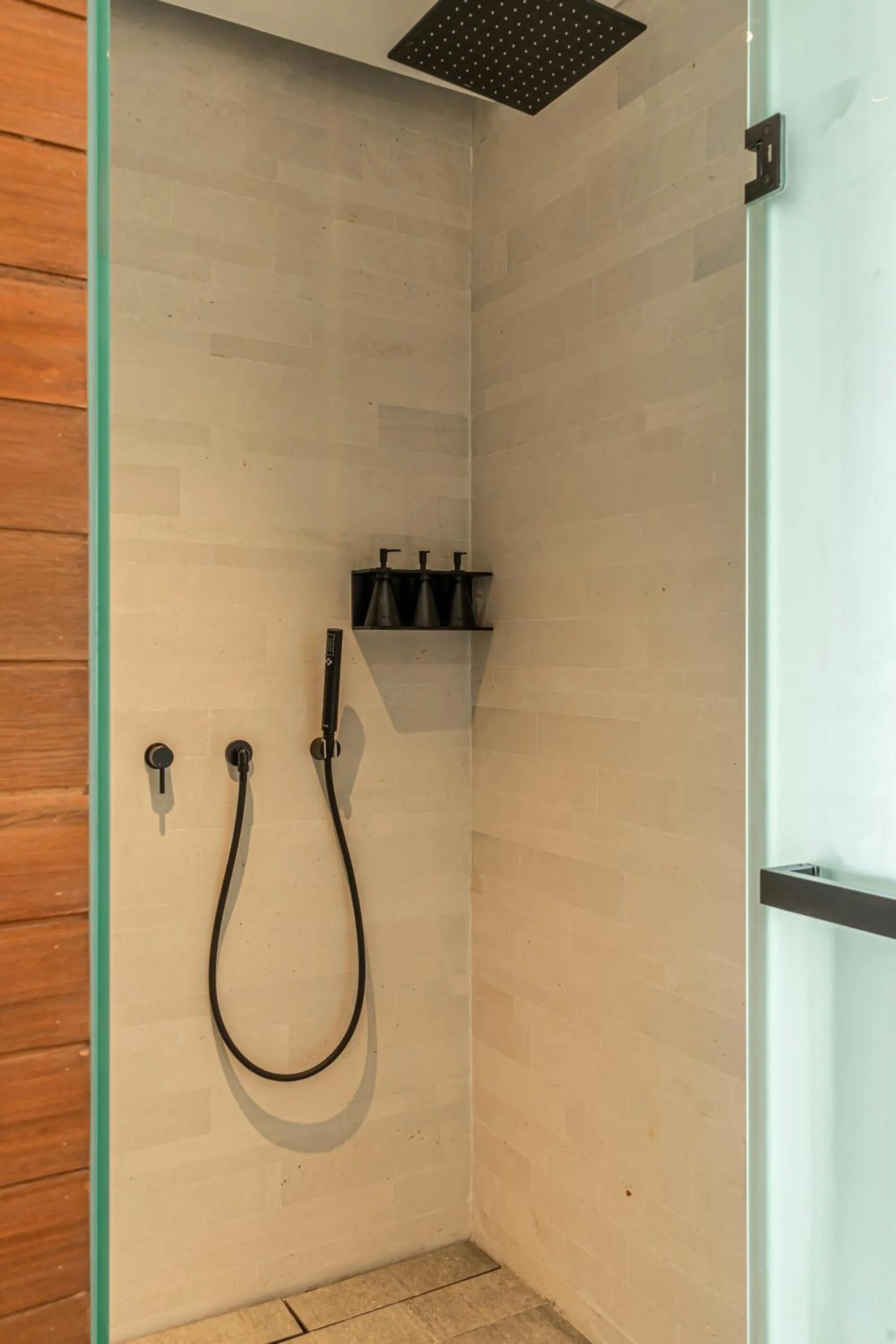 Shower in Body Factory Lifestyle Residence Canggu