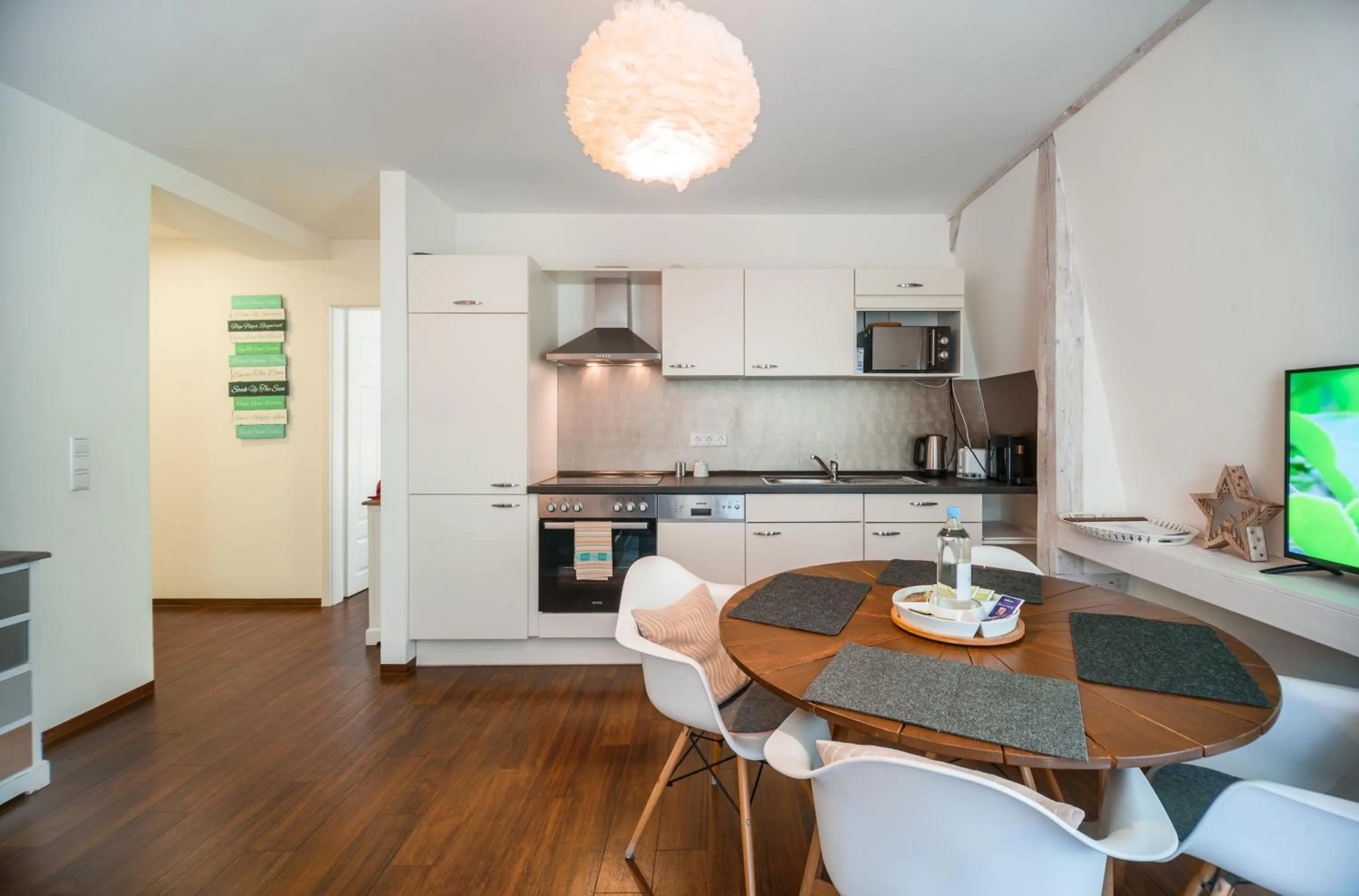 Dining area in Boardinghouse Luise 5