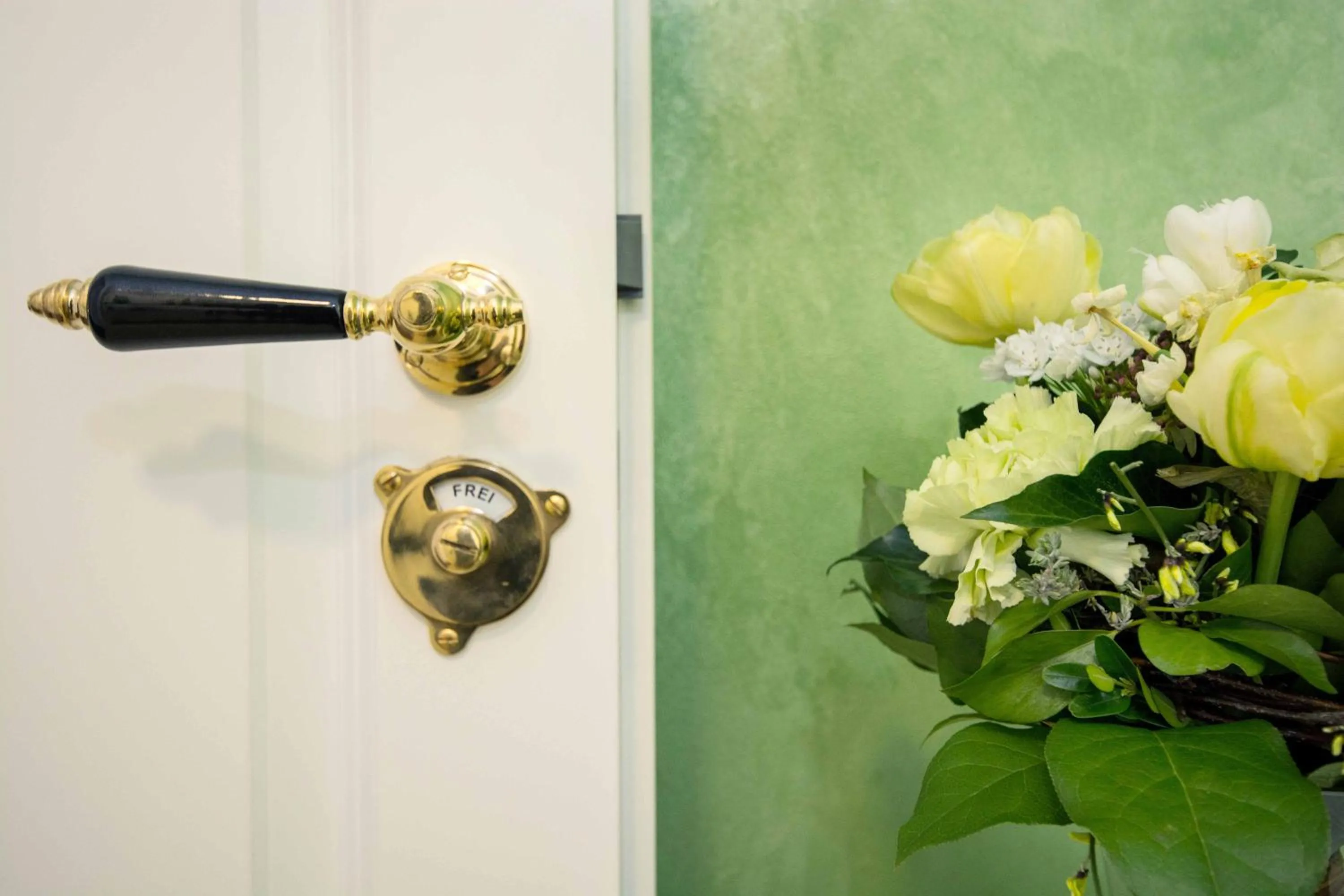 Decorative detail in Boardinghouse Luise 5