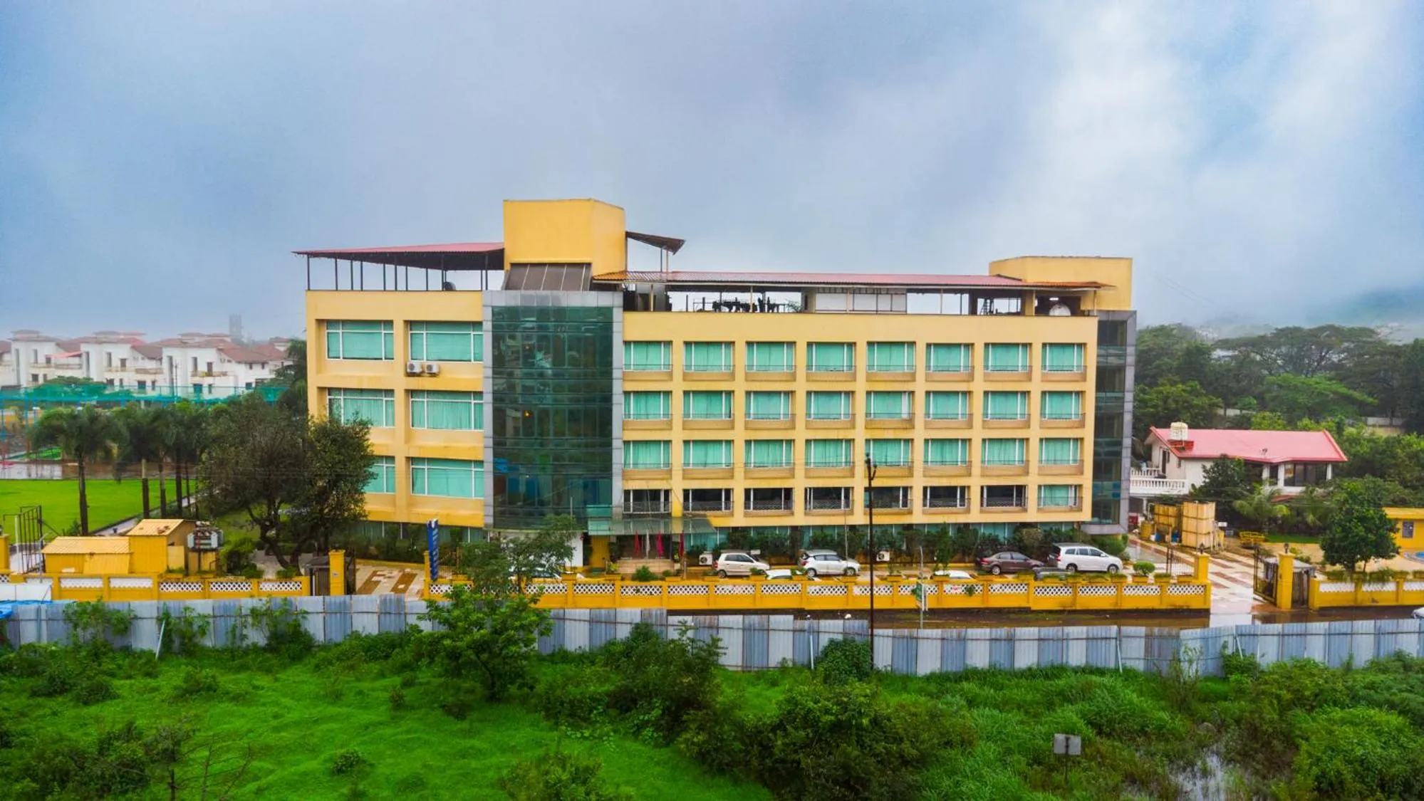 Property building in Aveda Diwatel