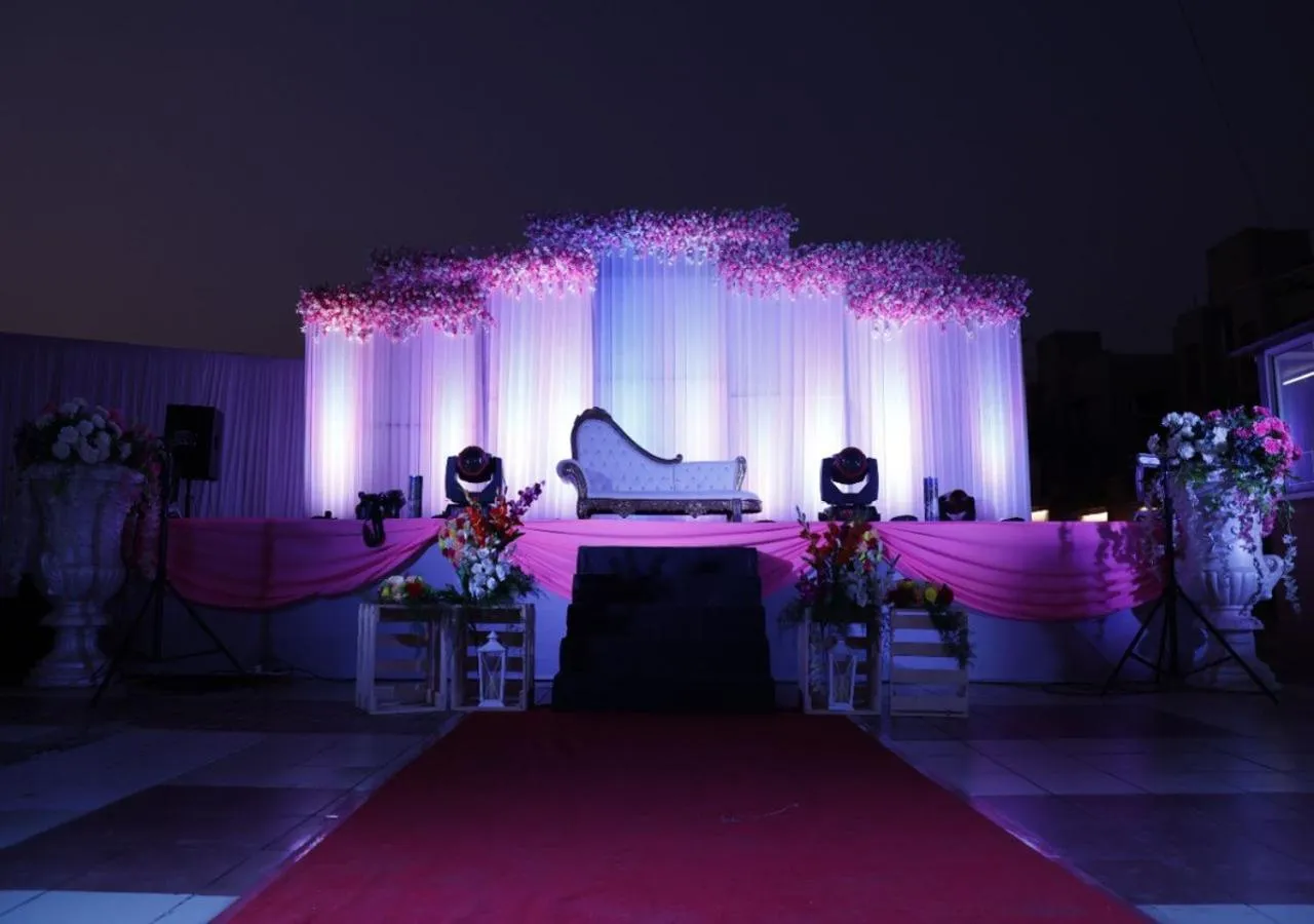 Banquet/Function facilities in Aveda Diwatel