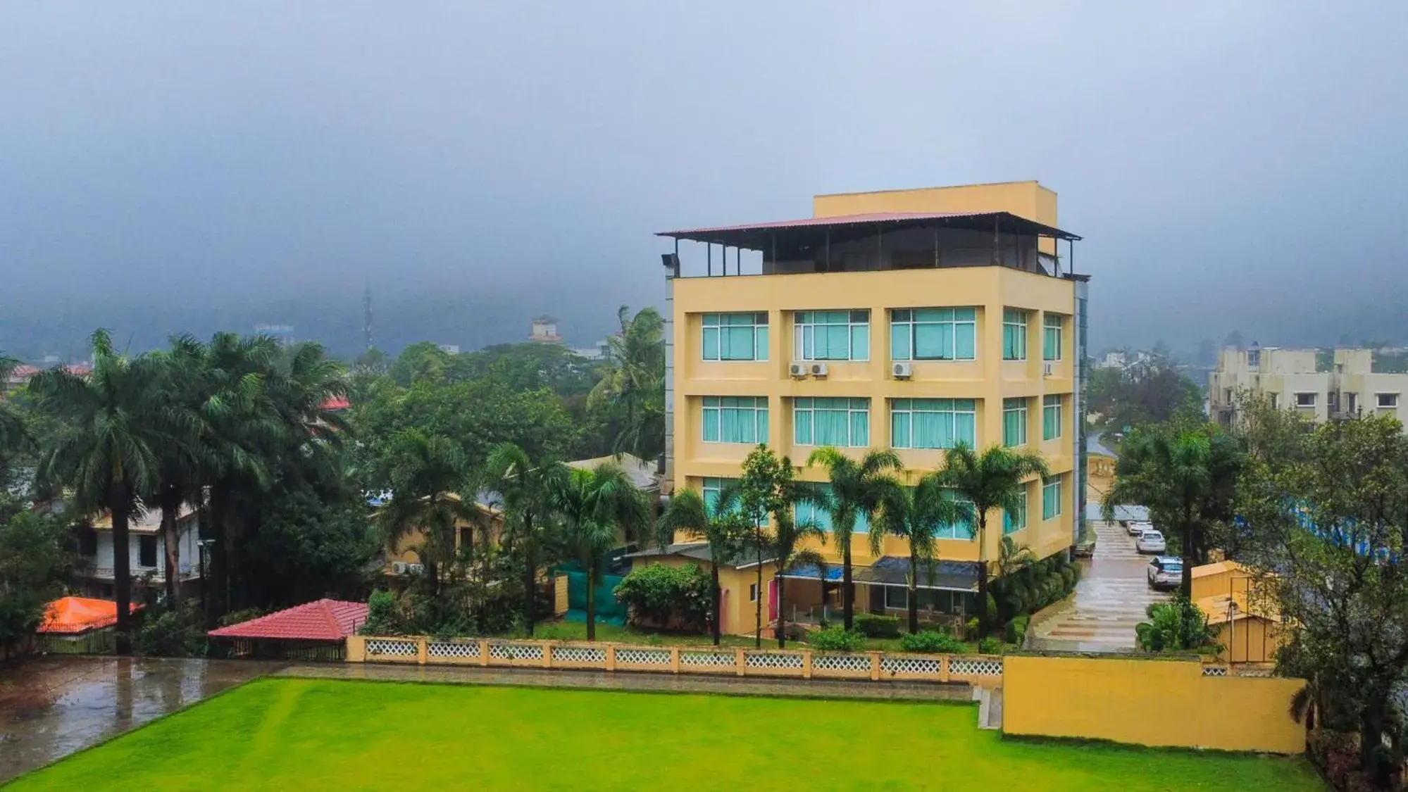 Property building in Aveda Diwatel Property building in Aveda Diwatel