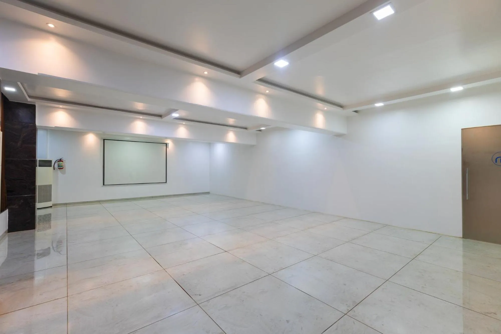 Banquet/Function facilities in Aveda Diwatel