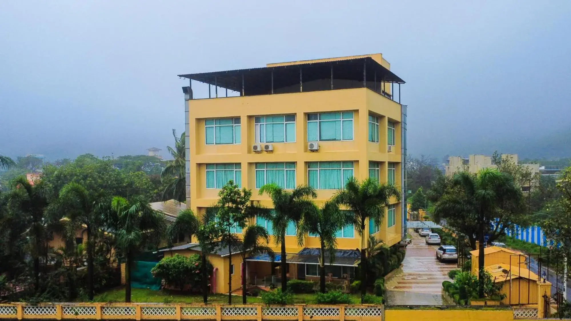 Property building in Aveda Diwatel Property building in Aveda Diwatel