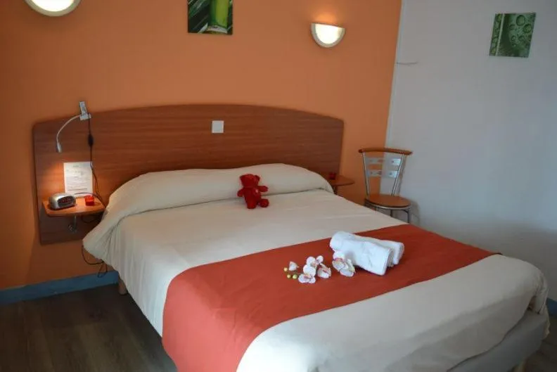 Bedroom, Bed in Vacances Bleues Club Keravel