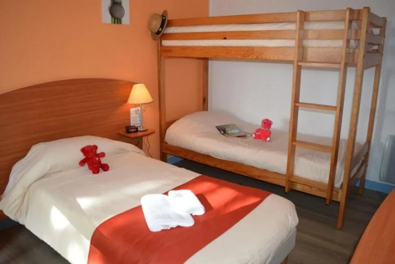 Photo of the whole room, Bed in Vacances Bleues Club Keravel