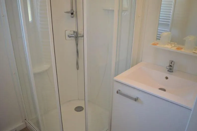 Shower in Vacances Bleues Club Keravel