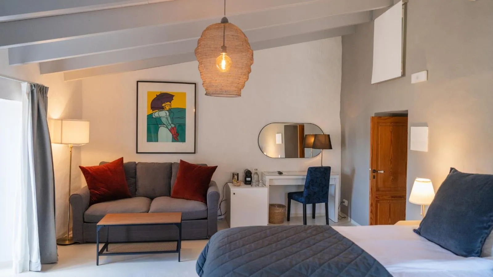Photo of the whole room, Bed in Solleric Petit Hotel