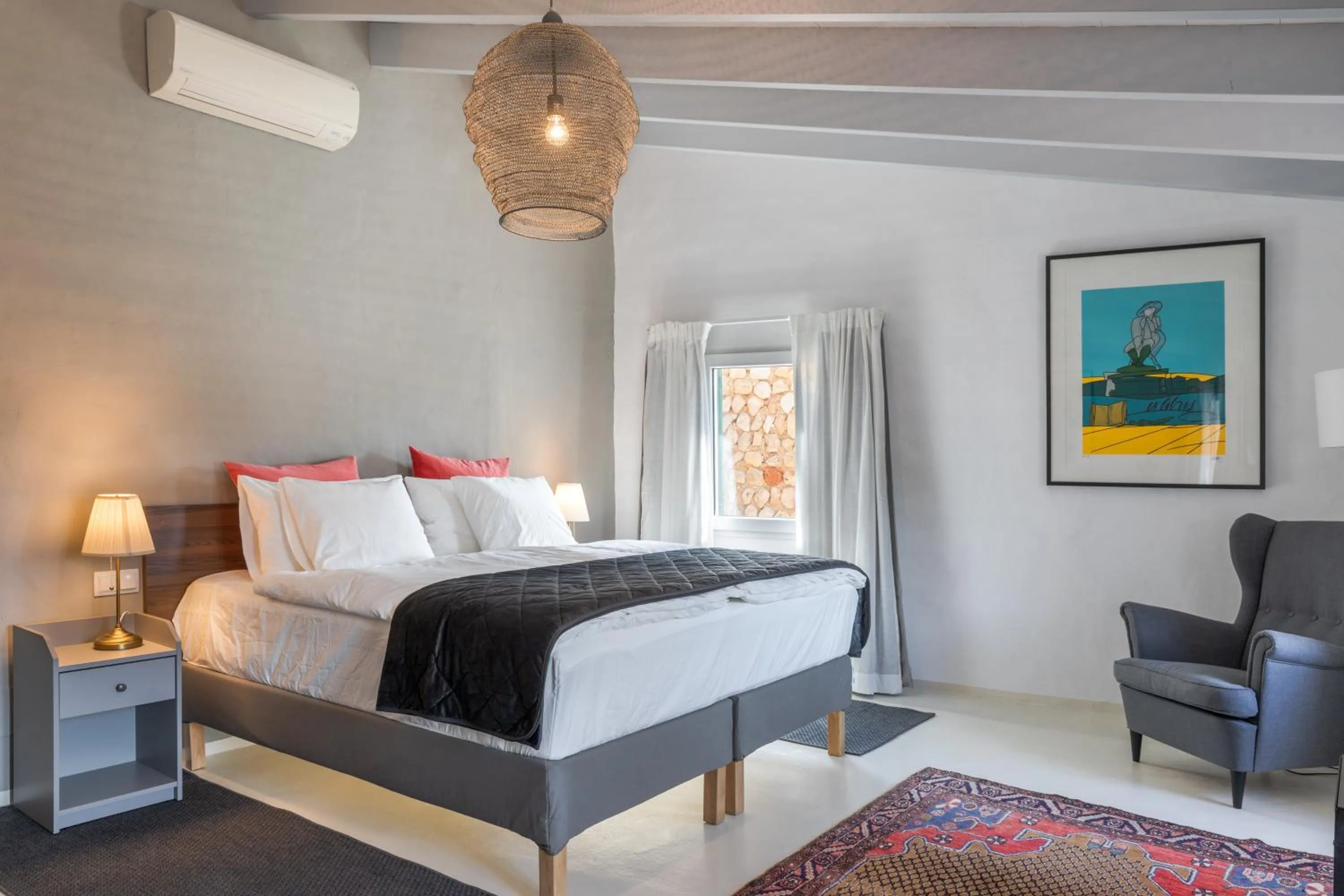 Photo of the whole room, Bed in Solleric Petit Hotel
