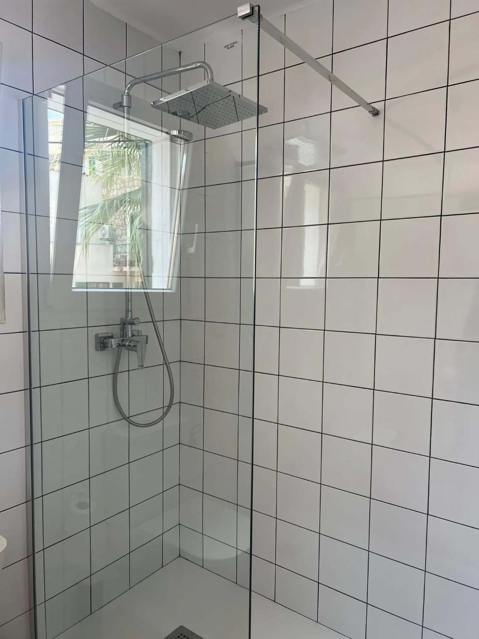 Bathroom in Solleric Petit Hotel