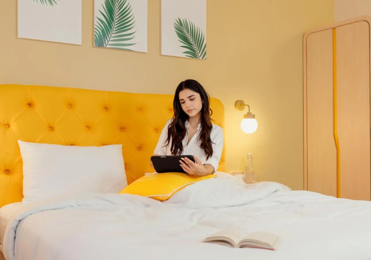 Bedroom, Bed in Bloom Hotel - Jubilee Hills