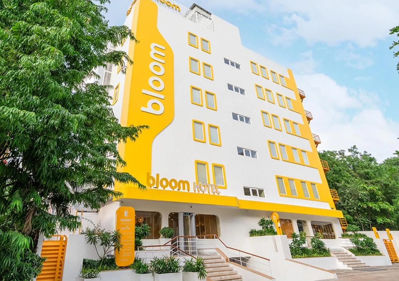 Facade/entrance in Bloom Hotel - Jubilee Hills