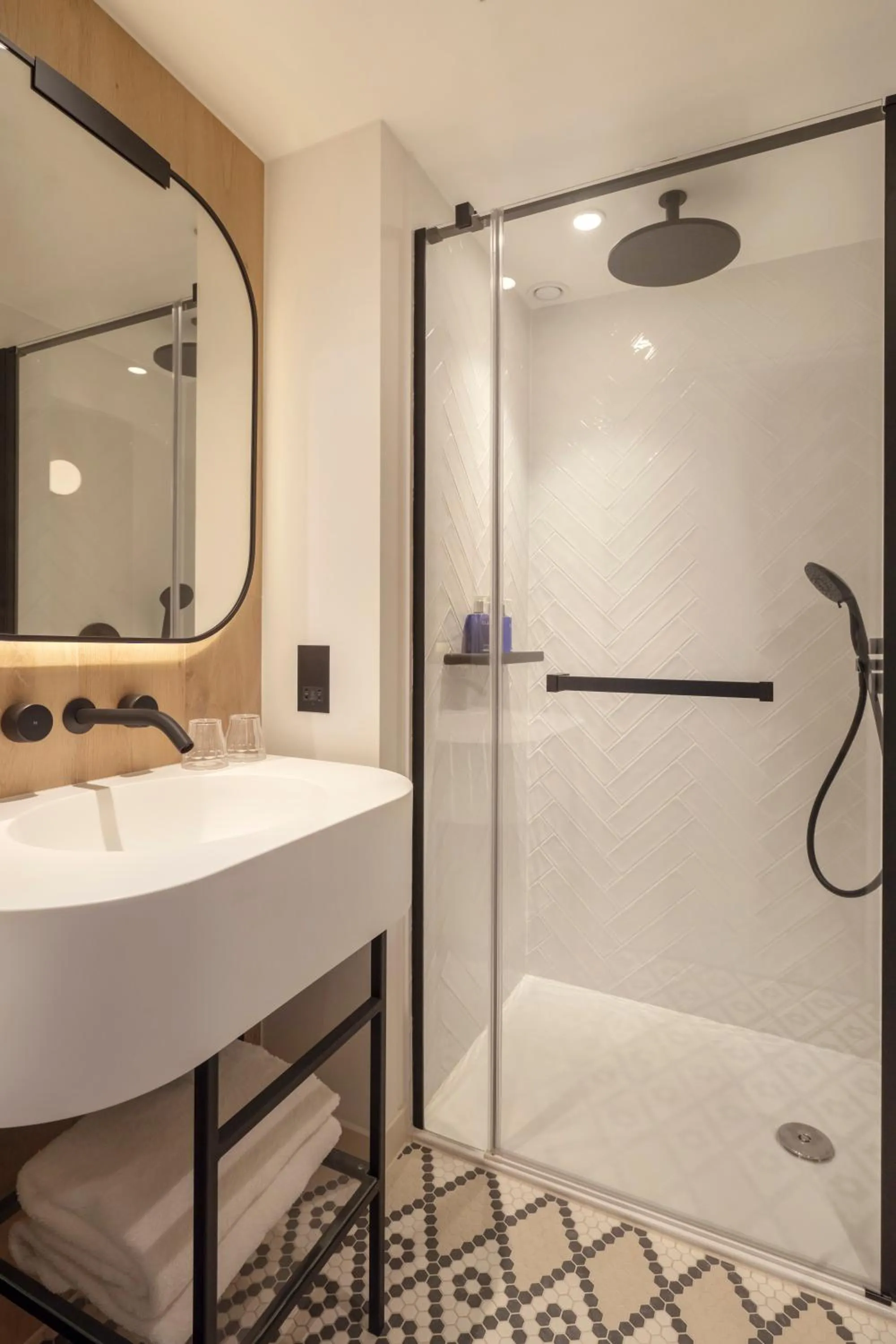 Twin Room in Dorsett Hotel Canary Wharf