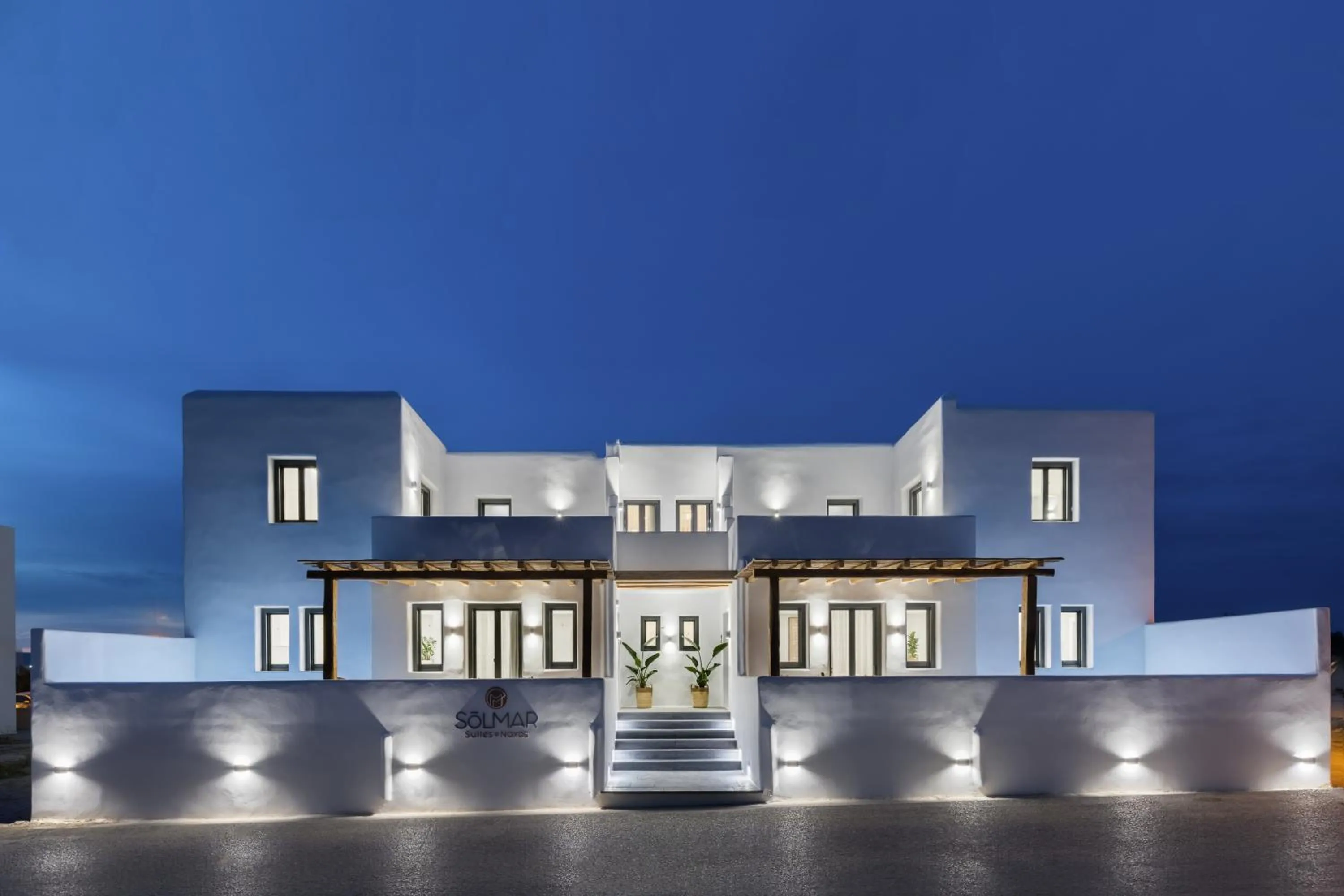 Solmar Suites