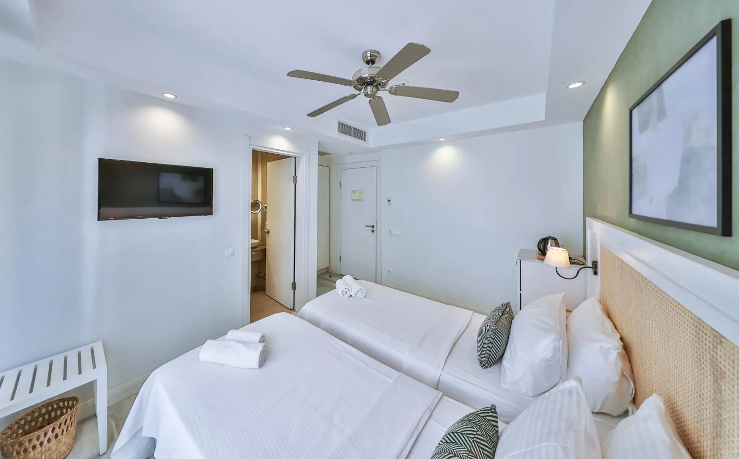 Livia Hotel