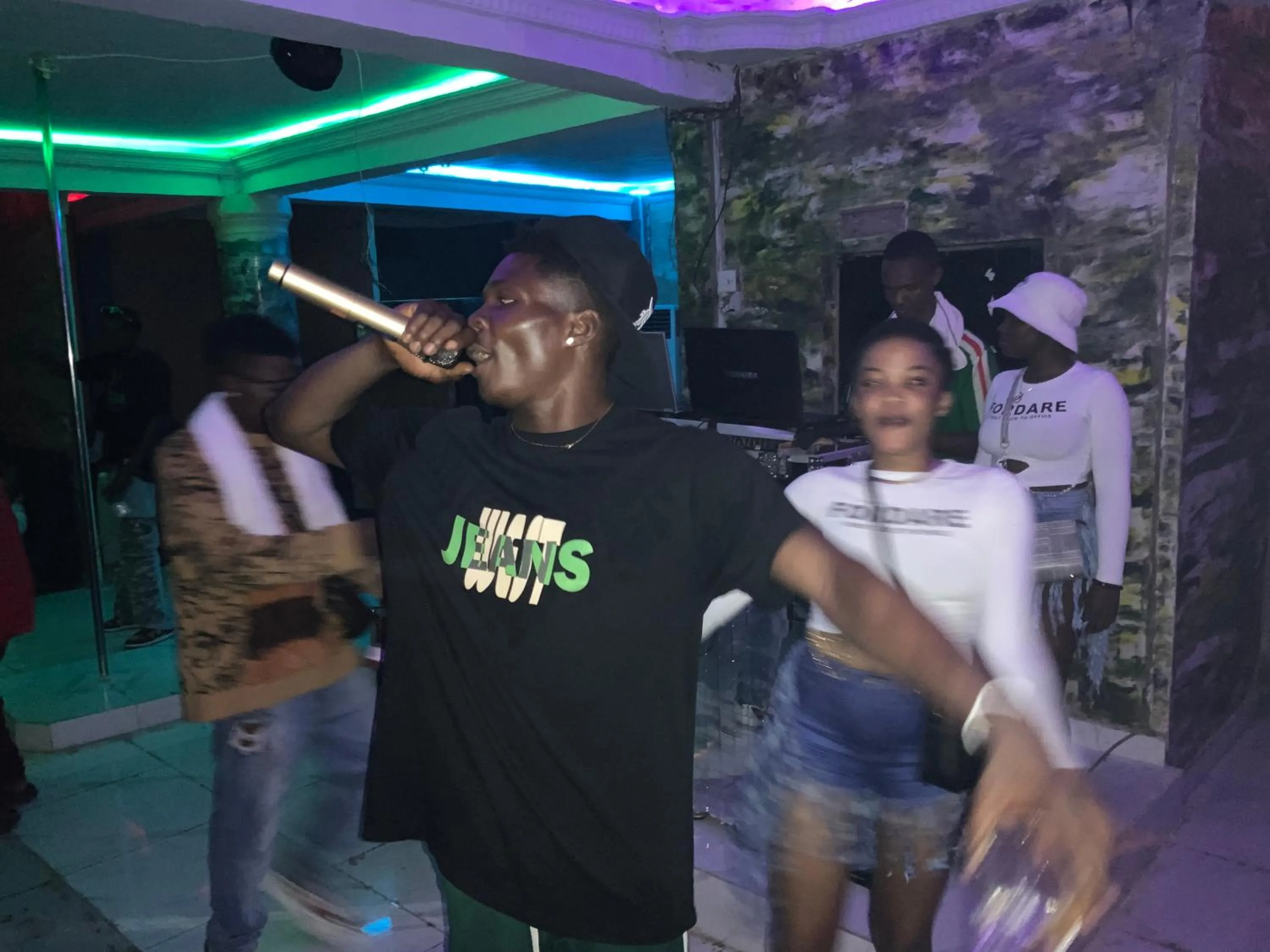 Nightclub / DJ in Senators Suites and Towers Hotel