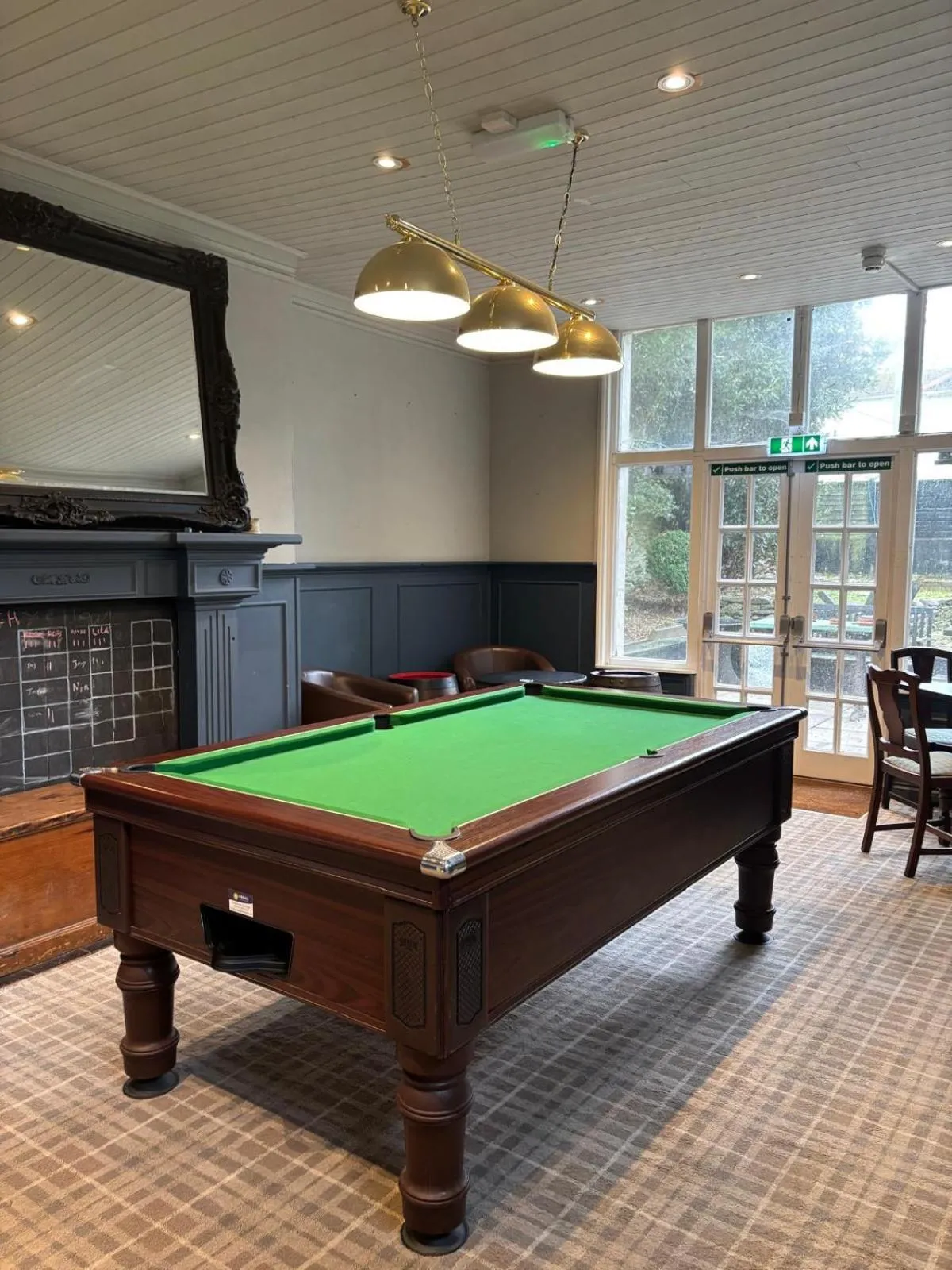Billiard in The Mariners
