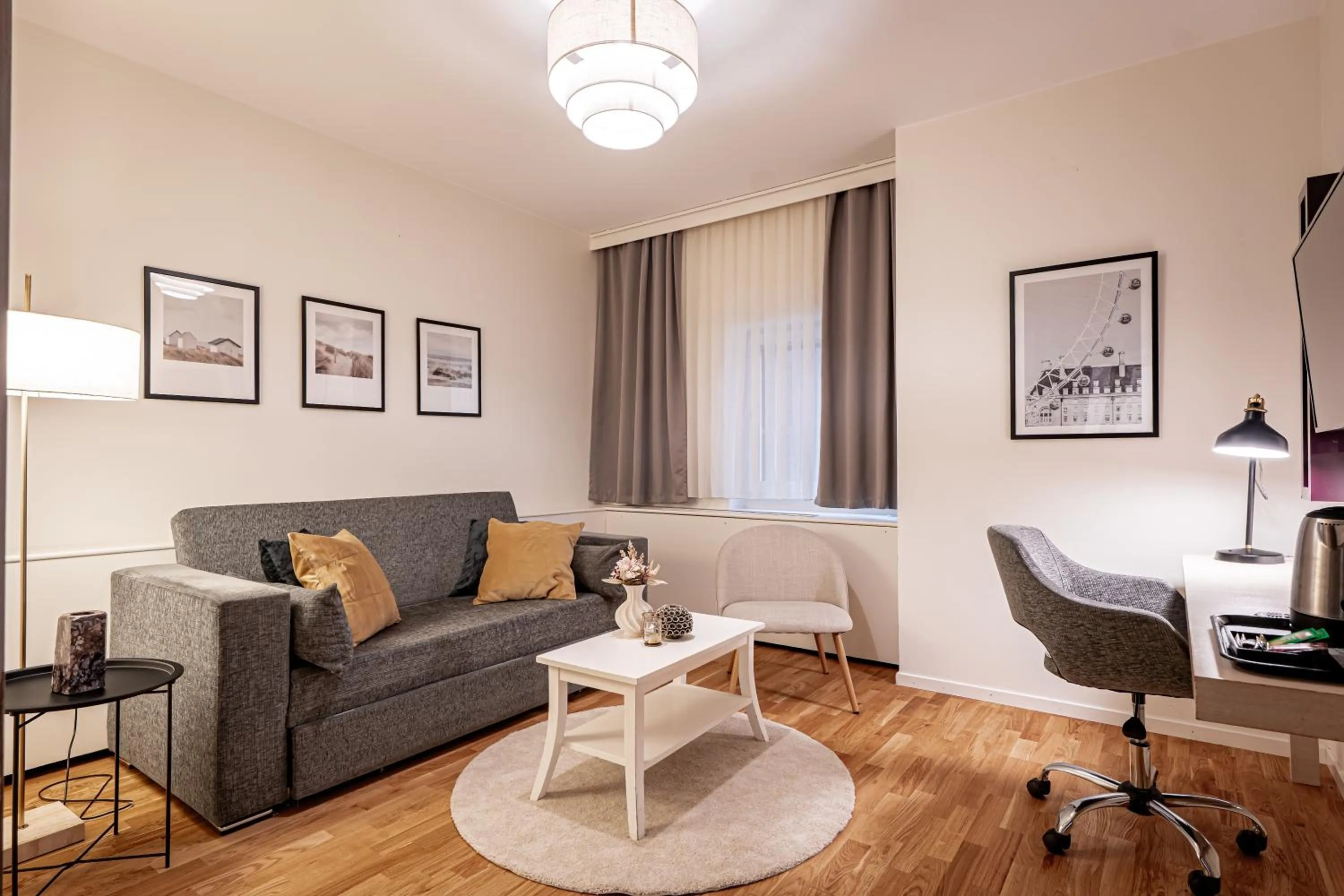 Living room in Injoy Premium Hotel Solna