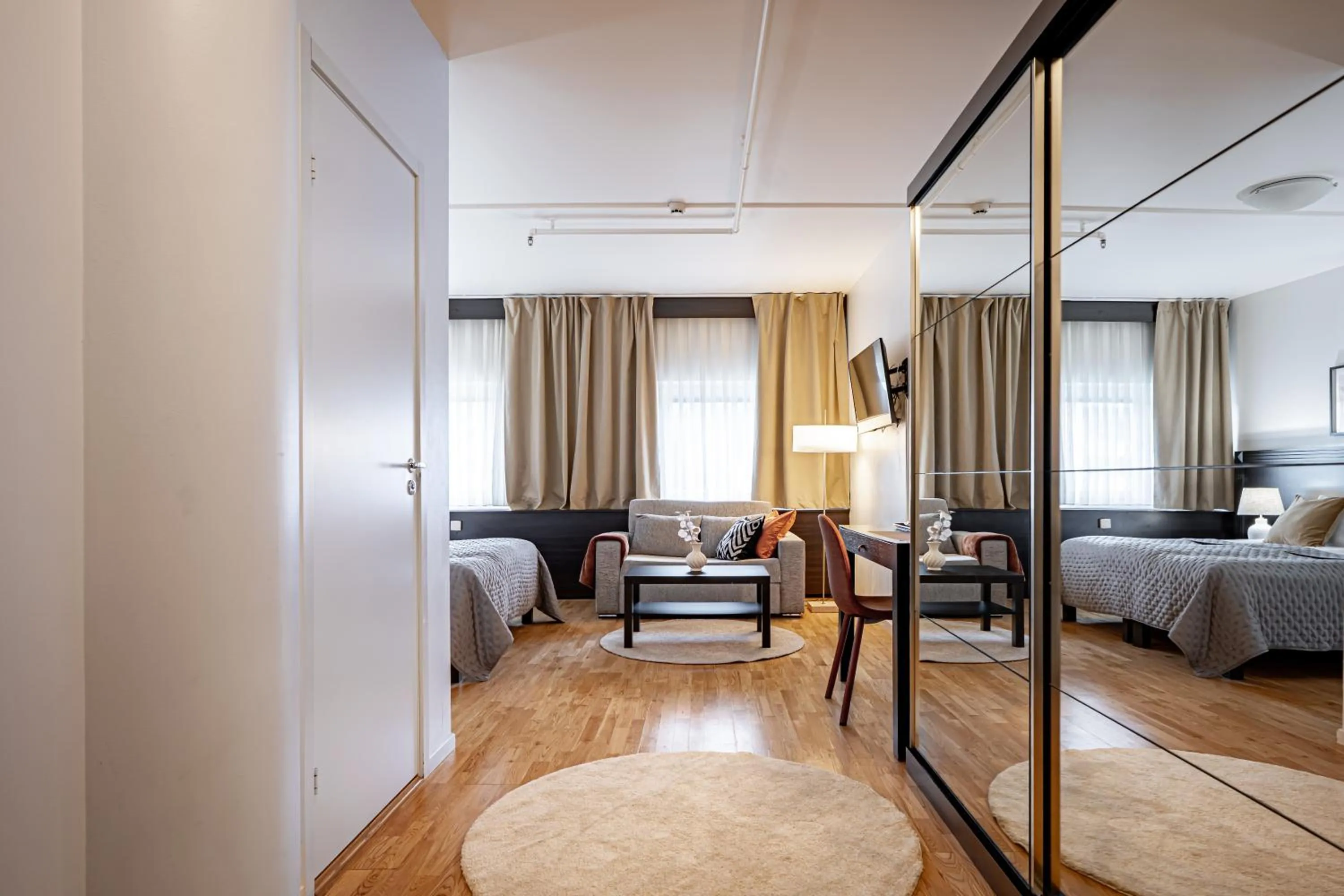 Seating area, Bed in Injoy Premium Hotel Solna