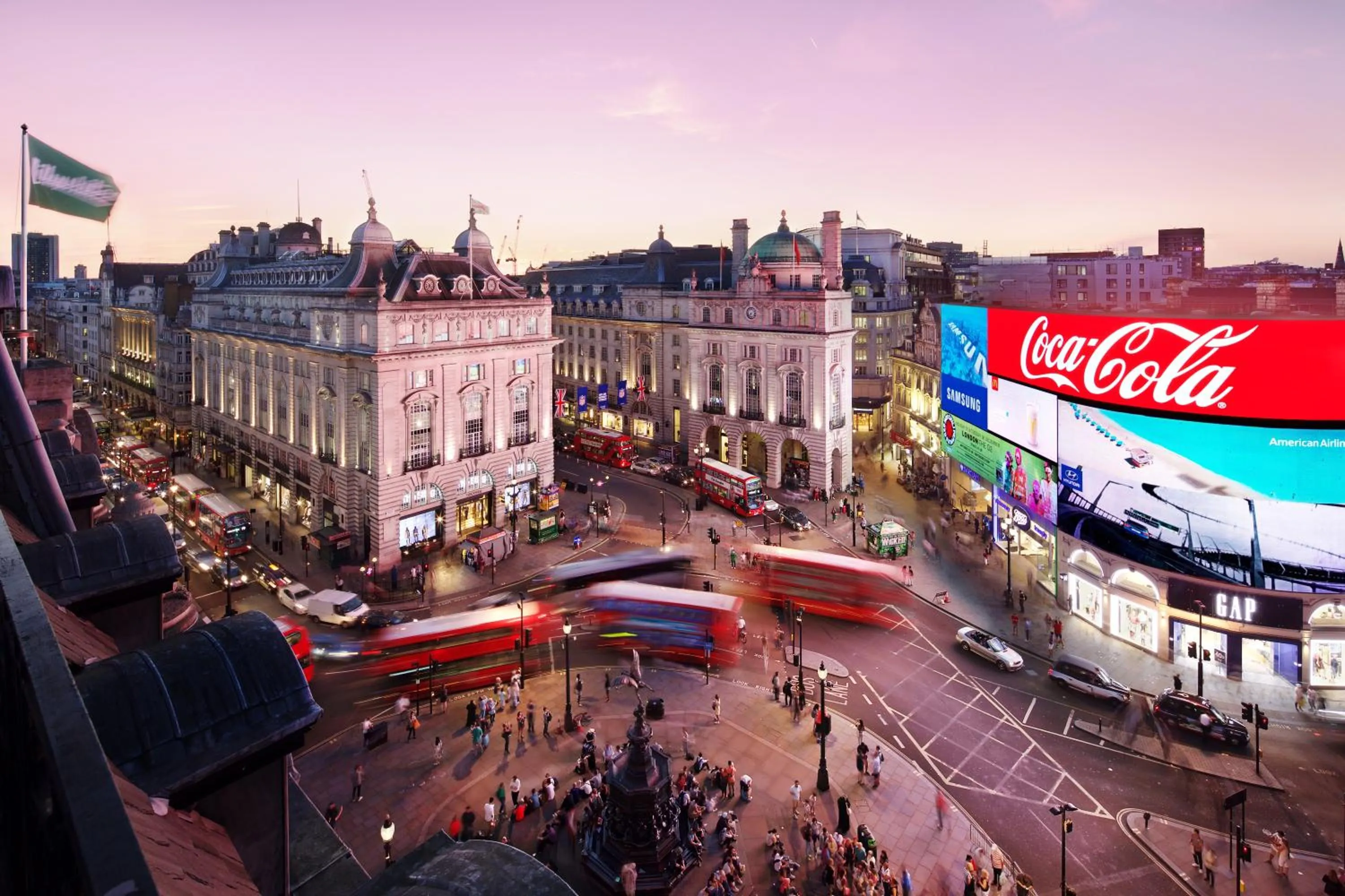 Property building in Zedwell Capsule Hotel Piccadilly Circus