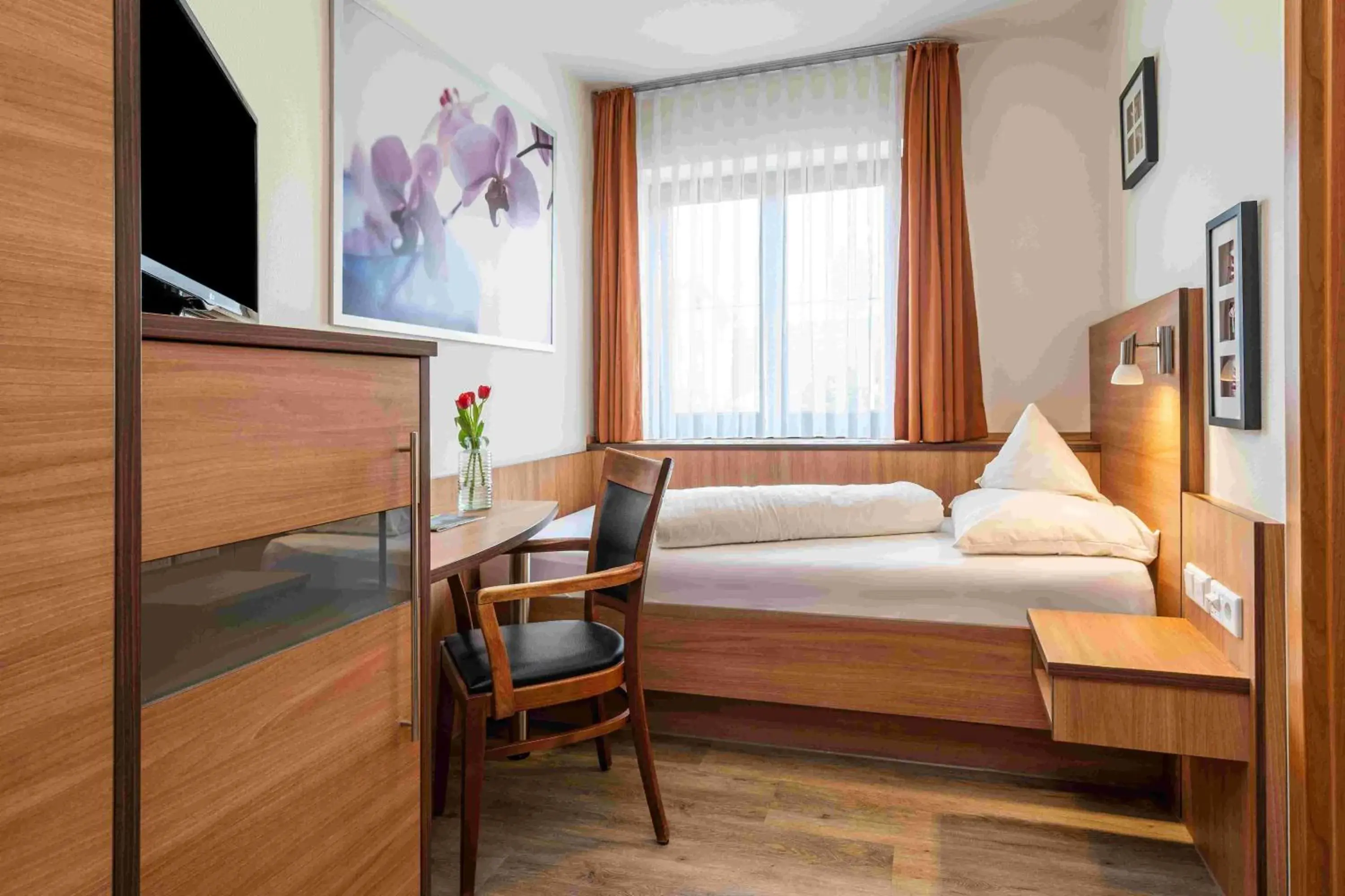 Small Twin Room in Hotel Hagnauer Hof Small Twin Room in Hotel Hagnauer Hof
