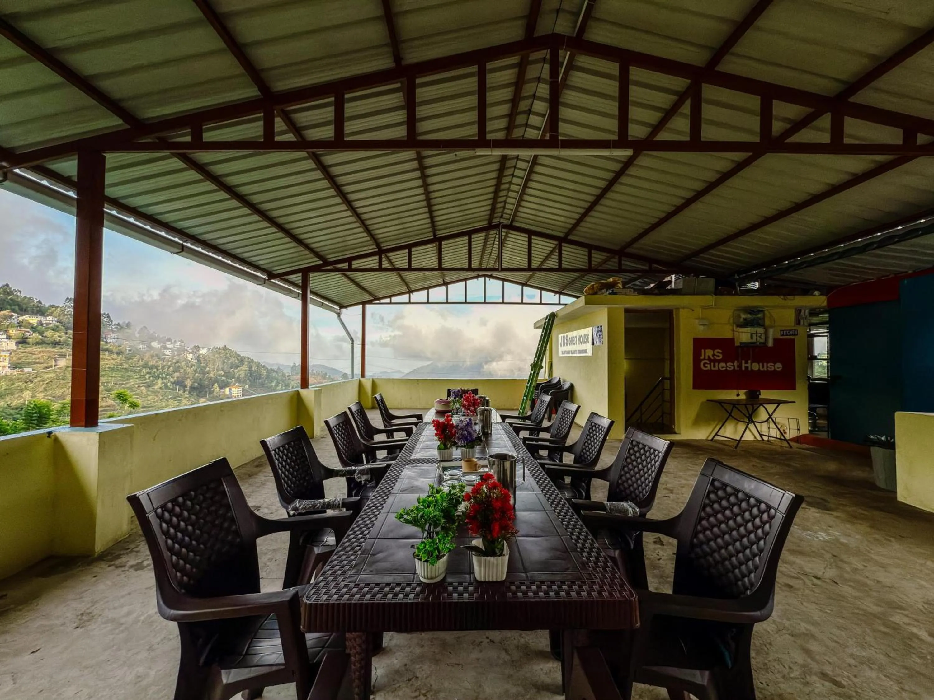 Restaurant/places to eat in Kodai Hillscape