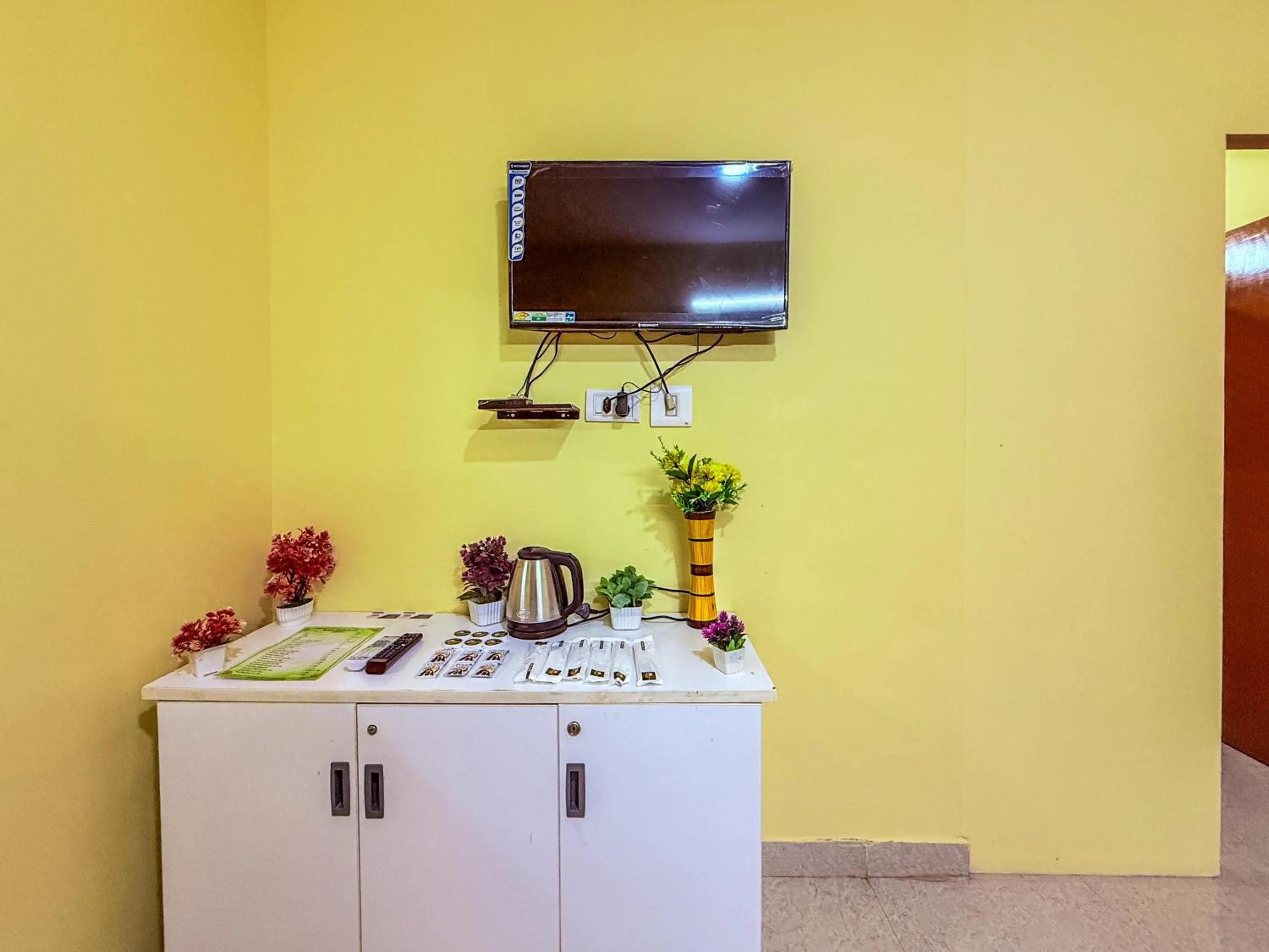 TV and multimedia in Kodai Hillscape