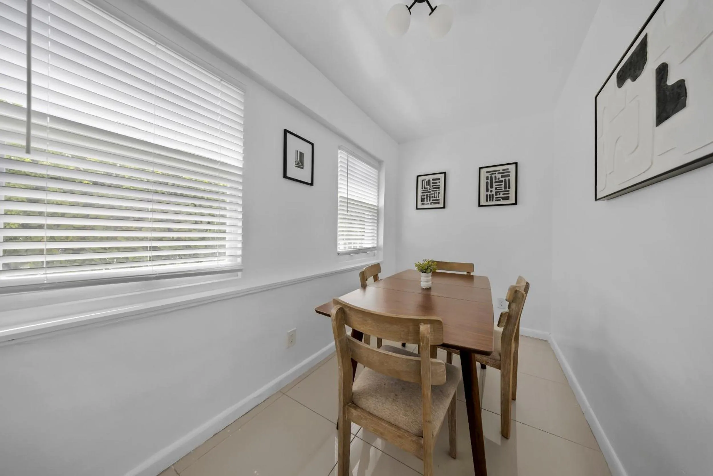 Dining area in Renzzi Villas