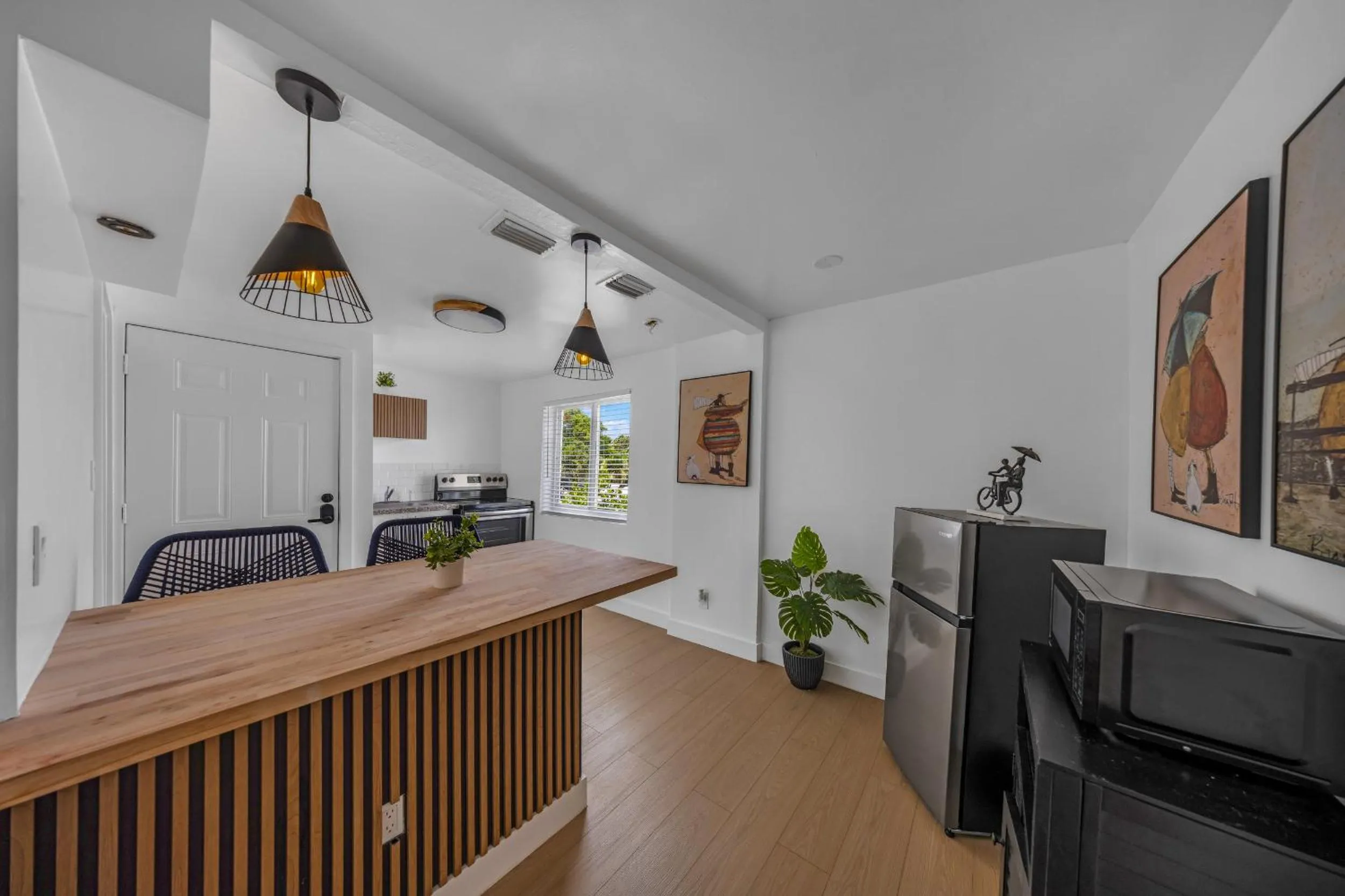 Dining area in Renzzi Villas