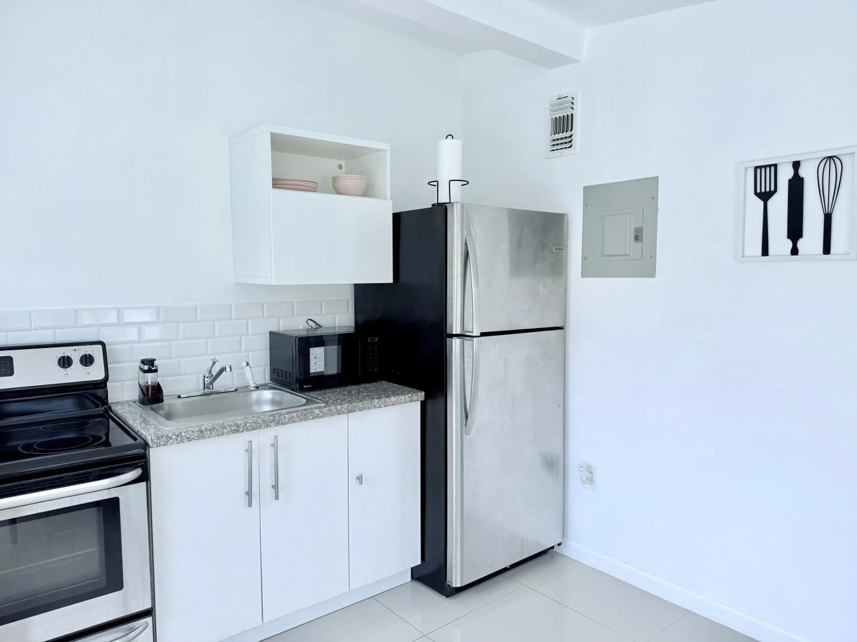 Coffee/tea facilities in Renzzi Villas