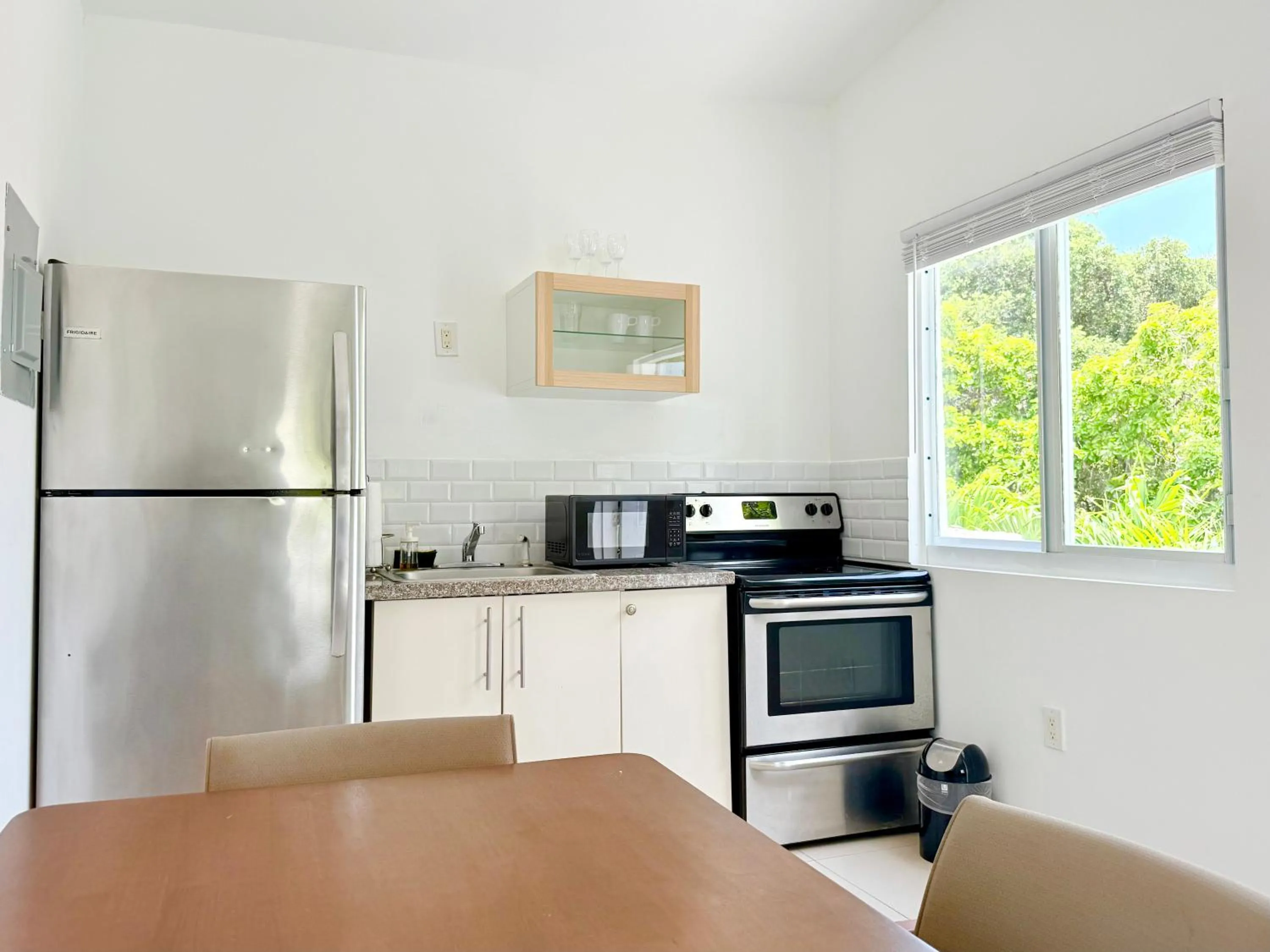 Coffee/tea facilities in Renzzi Villas
