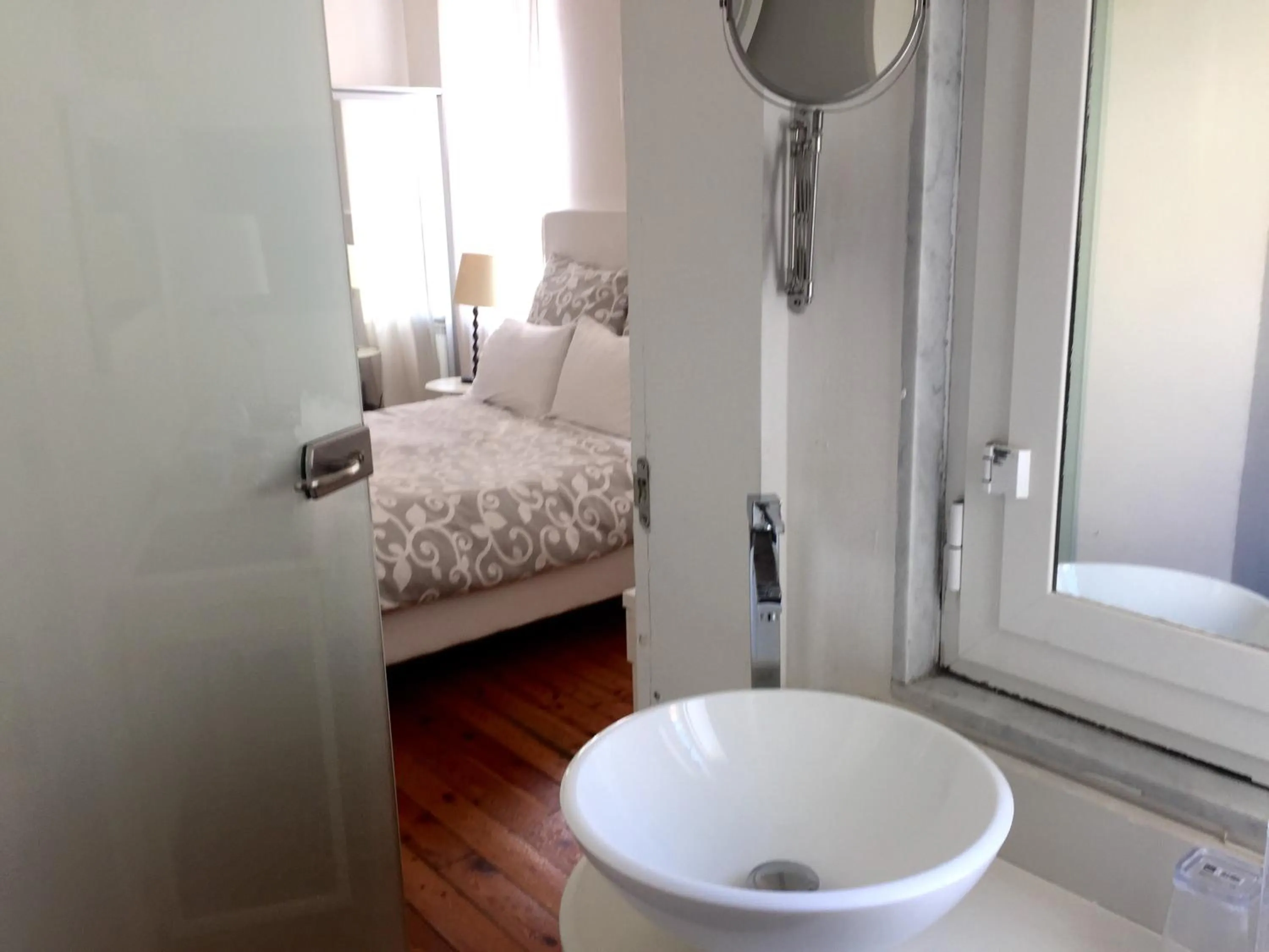 Bathroom, Bed in Relais Piazza dei Martiri