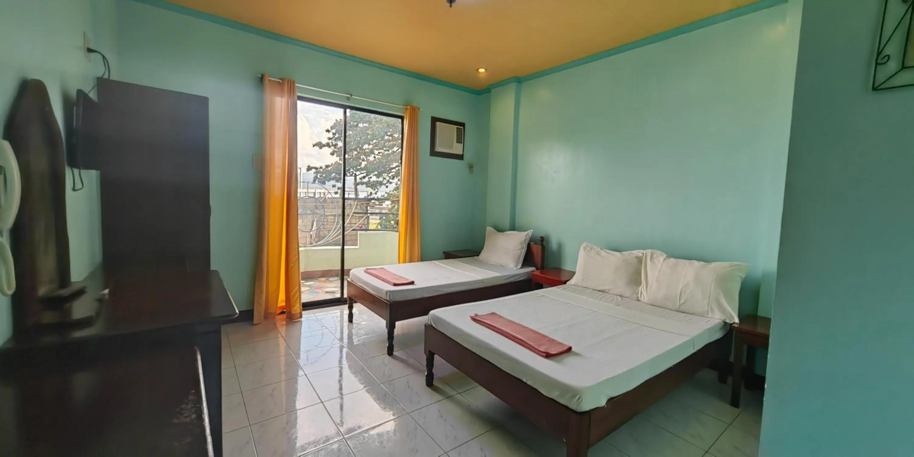 Bed in Dads Bayview Pension