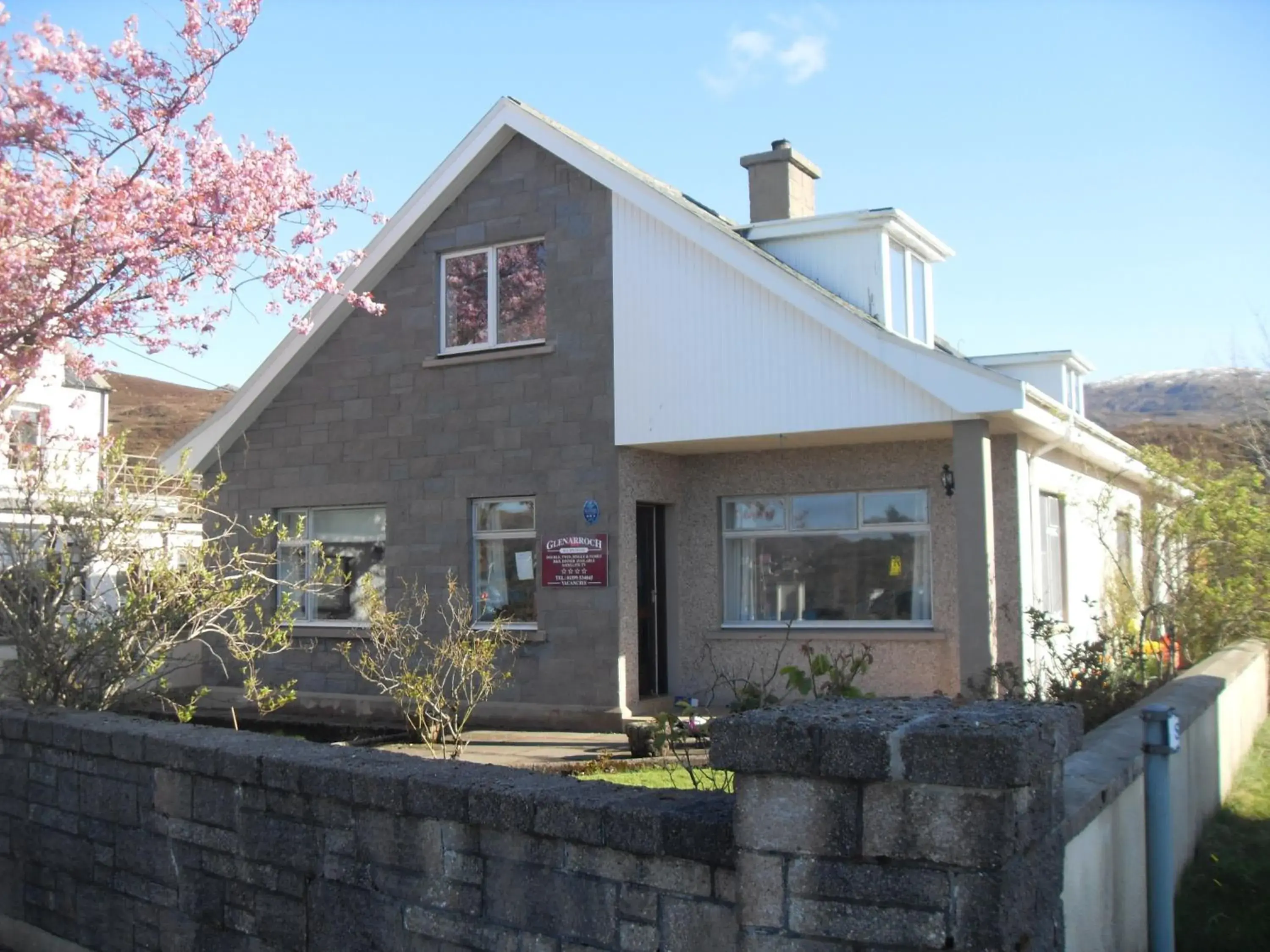 Twin Room with Sea View in Glenarroch & Witchwood Twin Room with Sea View in Glenarroch & Witchwood
