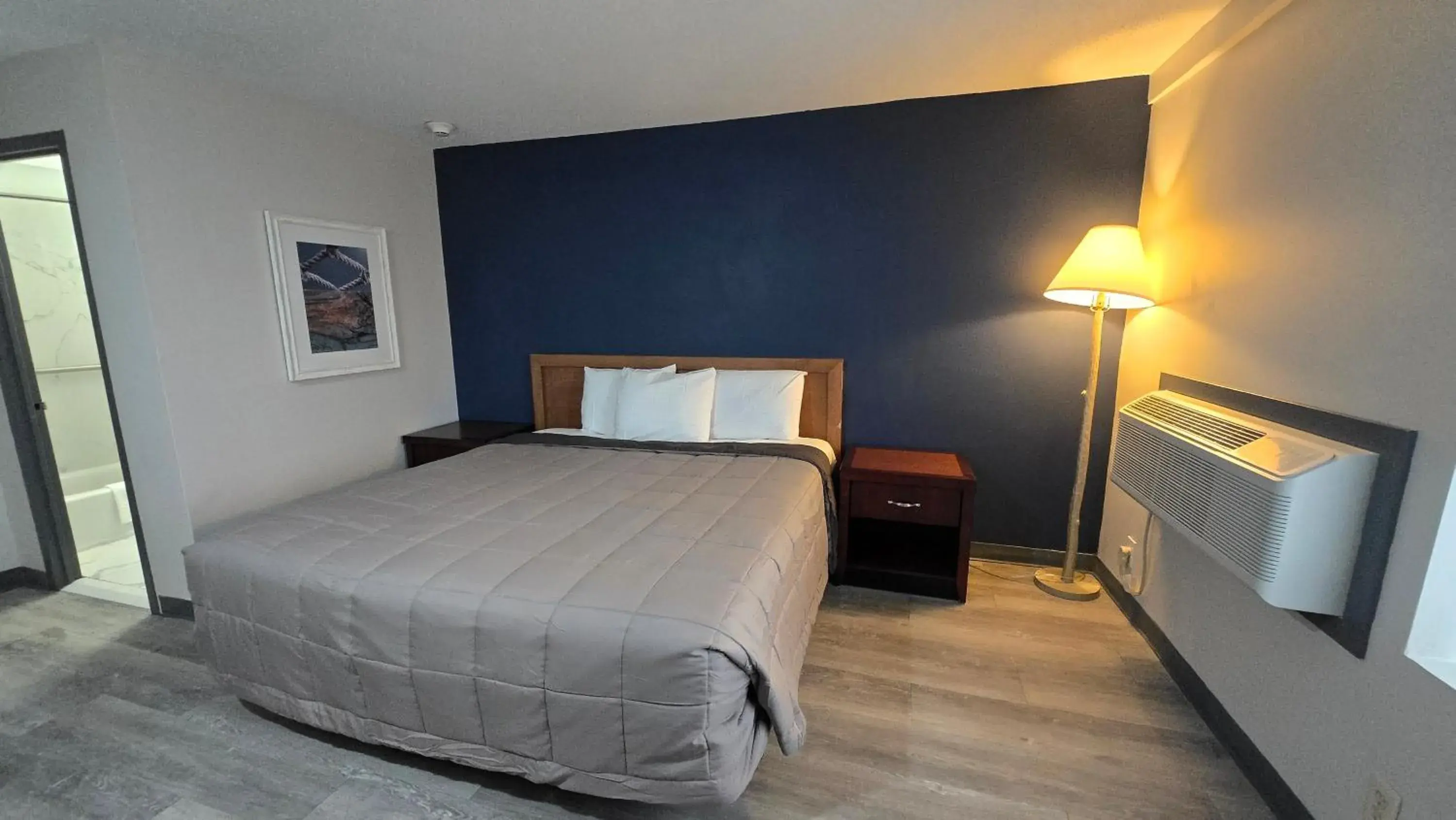 Bed in Roosevelt Inn at Roosevelt Blvd, Philadelphia, PA Bed in Roosevelt Inn at Roosevelt Blvd, Philadelphia, PA