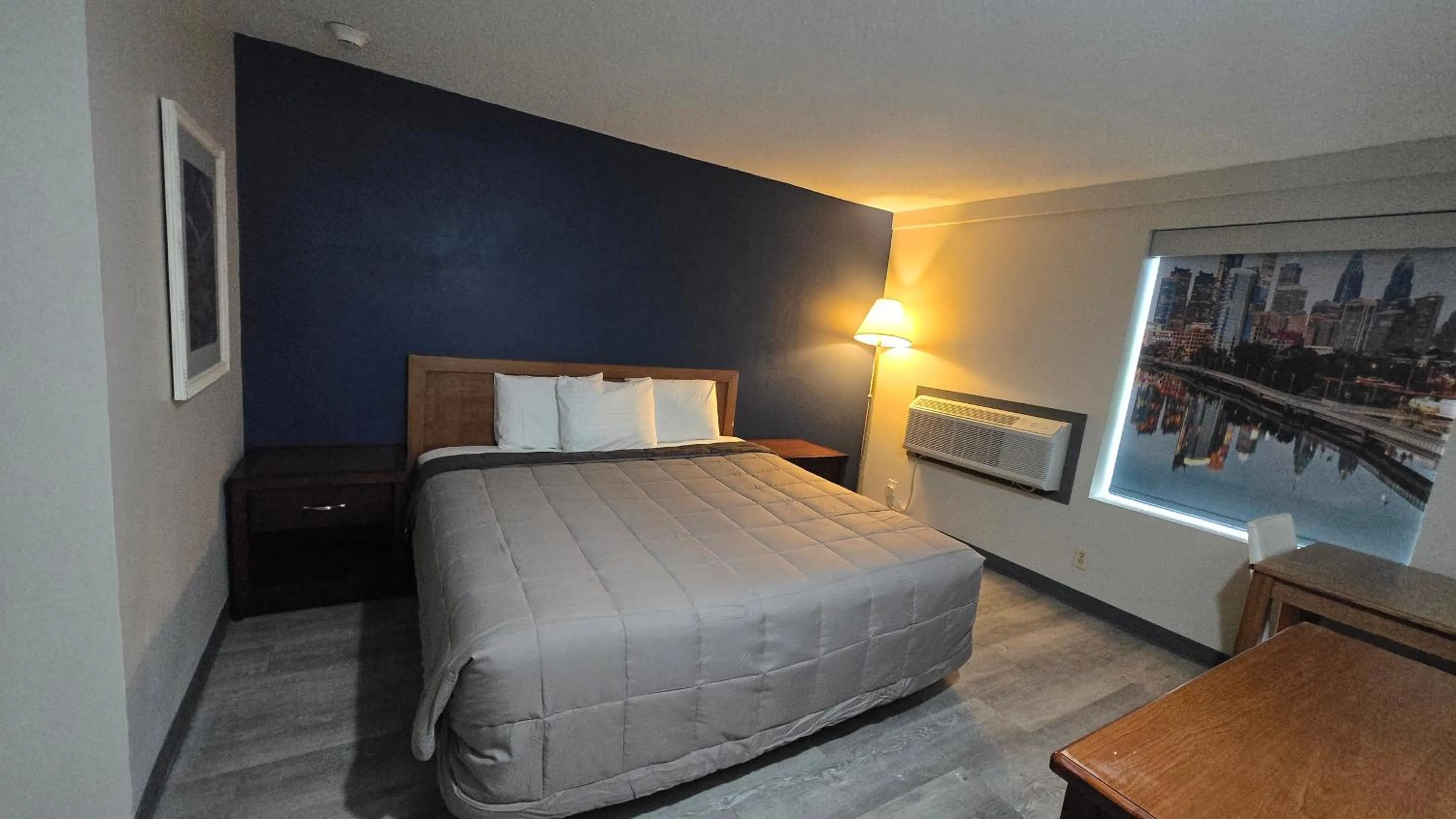 Bed in Roosevelt Inn at Roosevelt Blvd, Philadelphia, PA