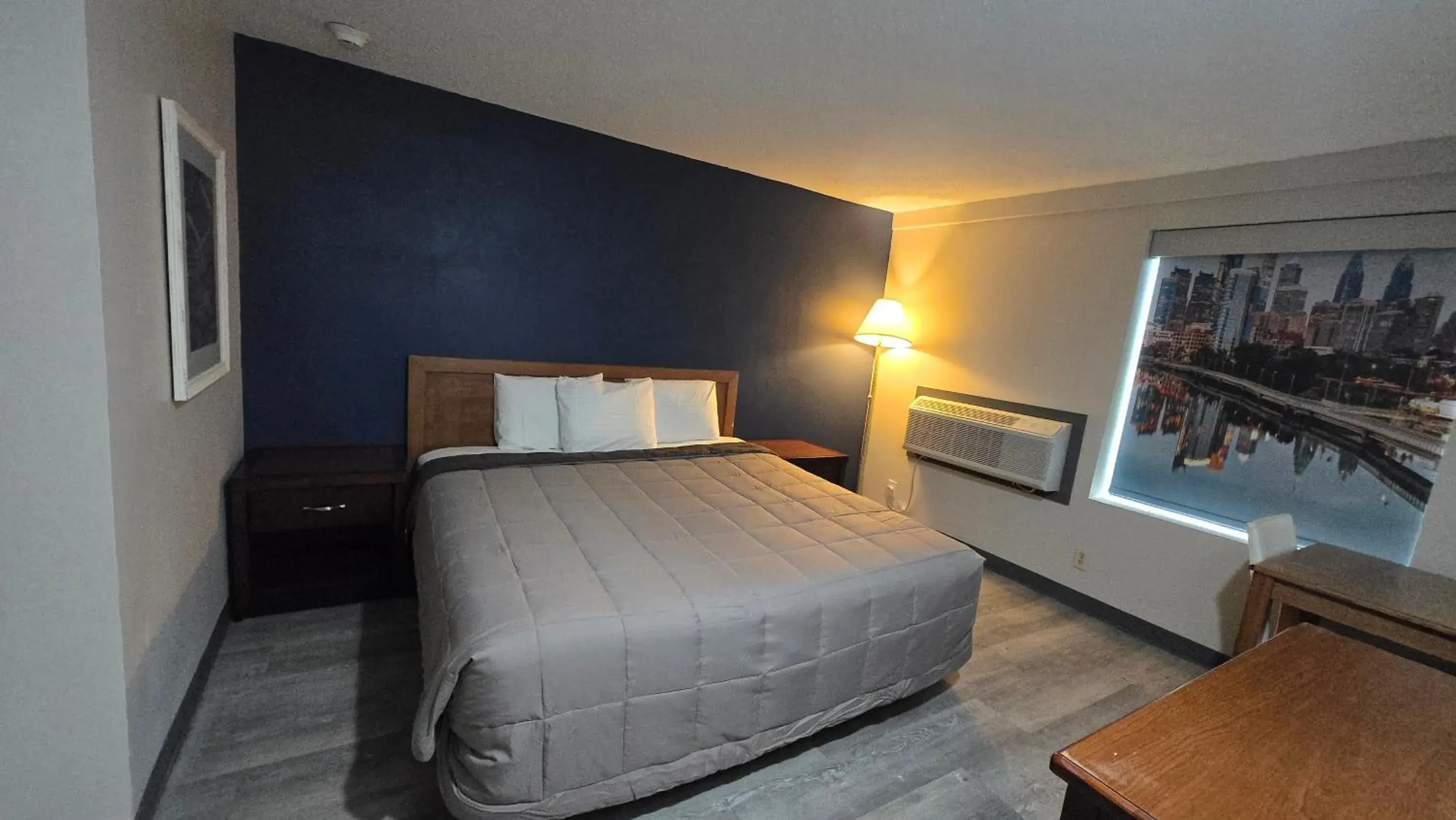 Bed in Roosevelt Inn at Roosevelt Blvd, Philadelphia, PA Bed in Roosevelt Inn at Roosevelt Blvd, Philadelphia, PA