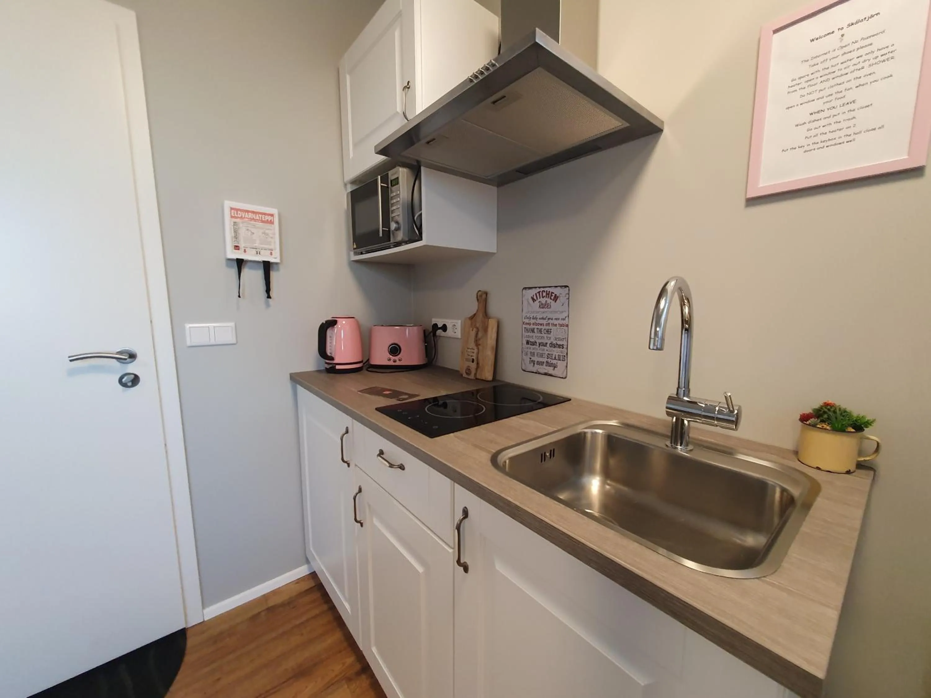 Kitchen or kitchenette in Skálatjörn Guesthouse